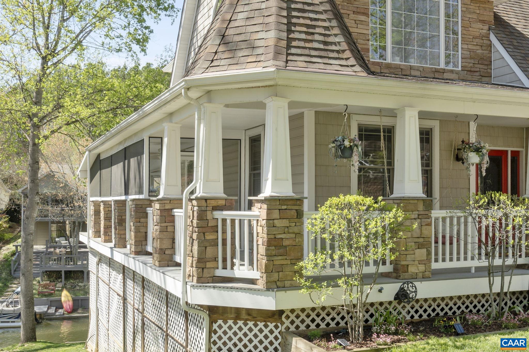 LAKE MONTICELLO - Residential