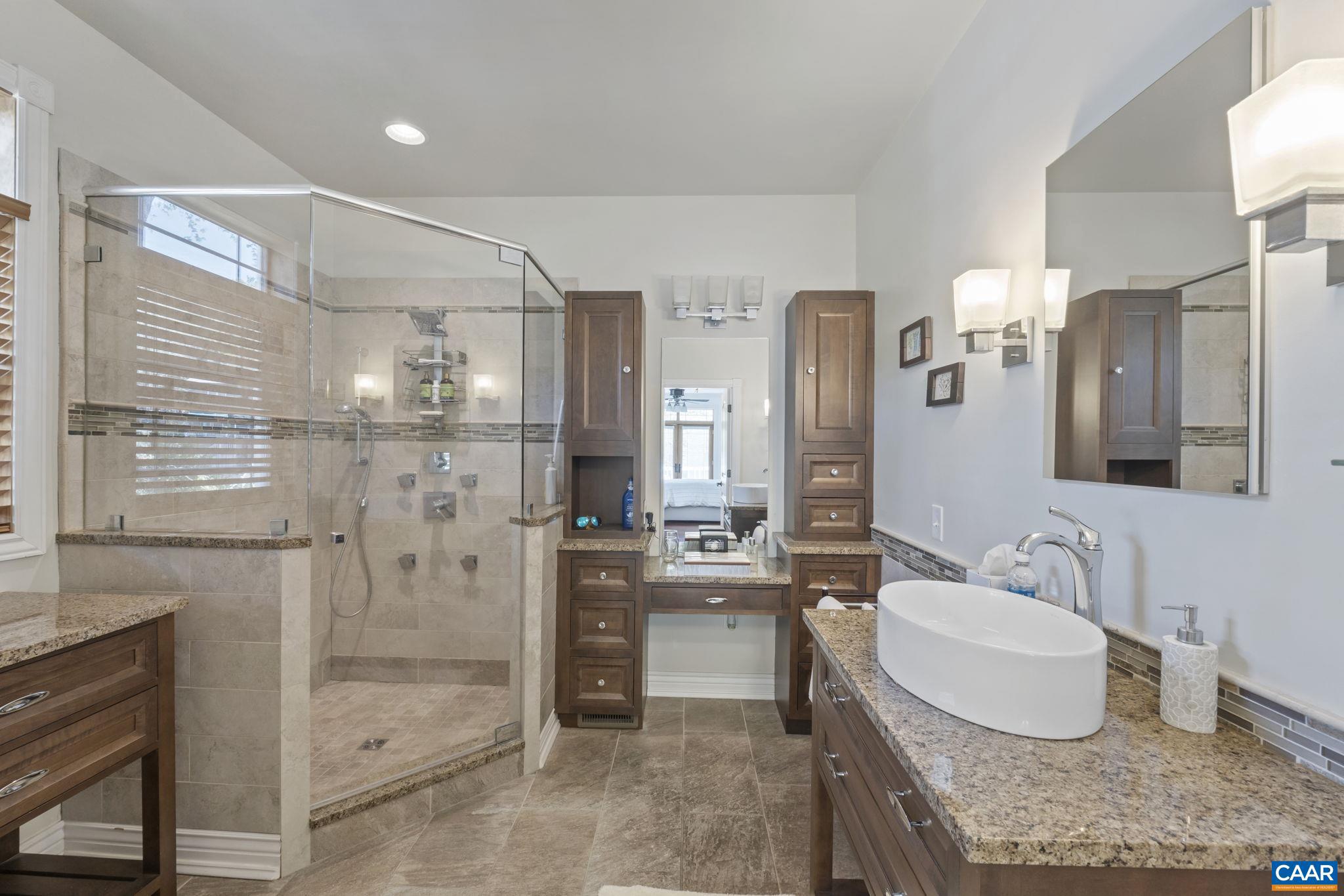 LAKE MONTICELLO - Residential