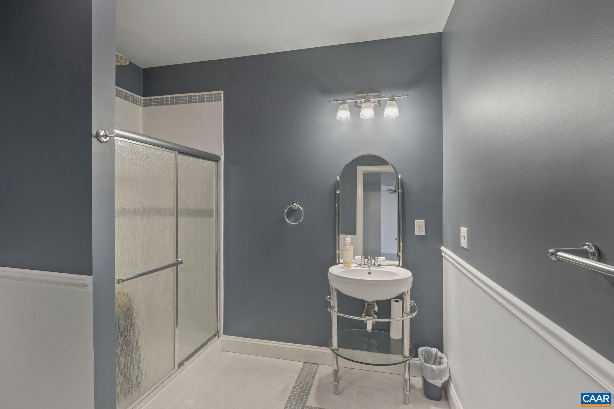 LAKE MONTICELLO - Residential