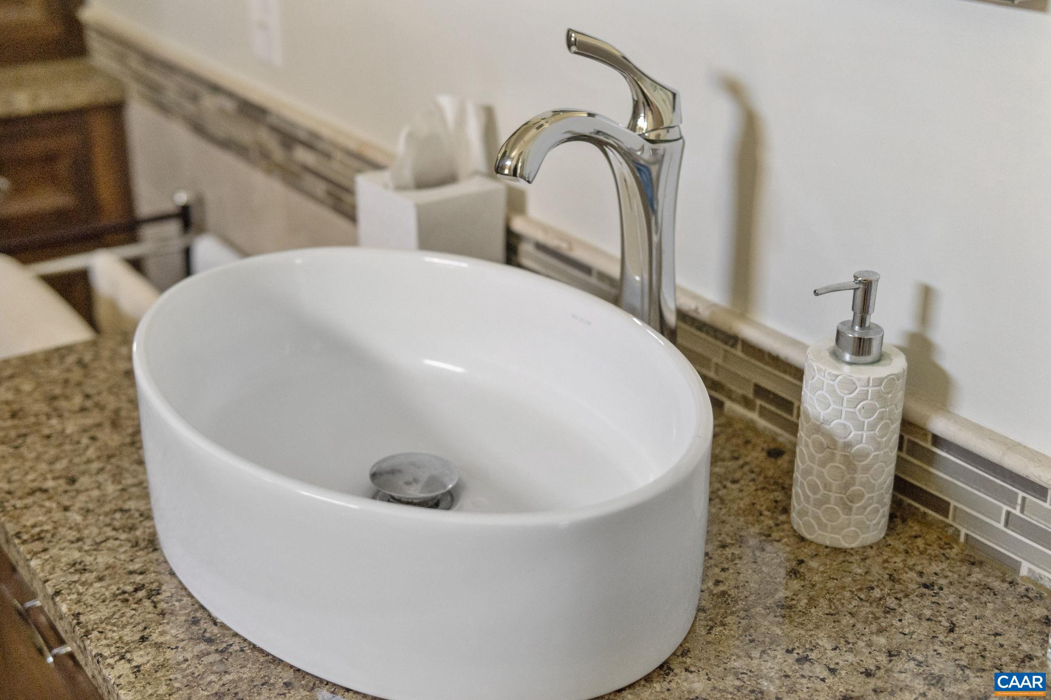 LAKE MONTICELLO - Residential