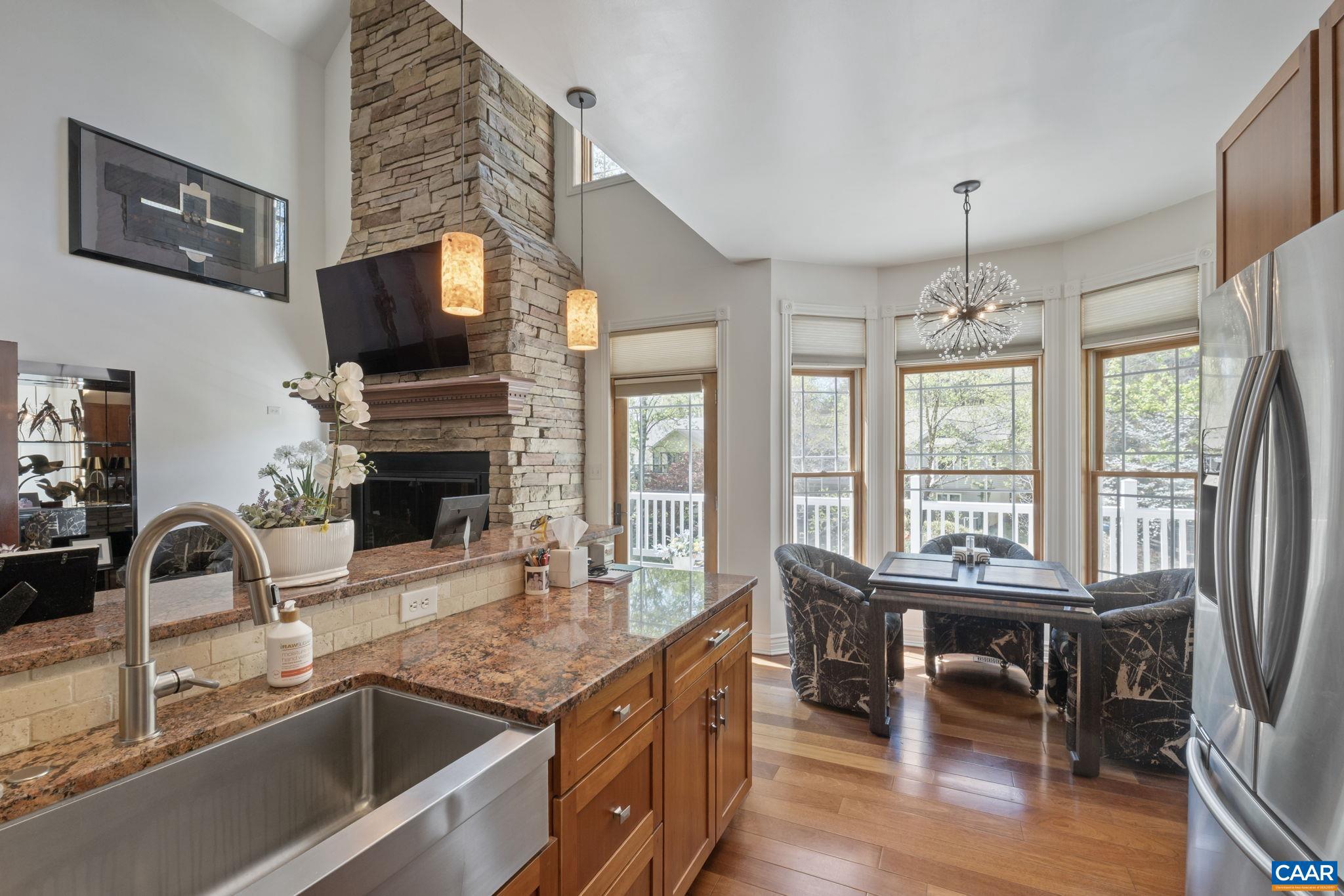 LAKE MONTICELLO - Residential