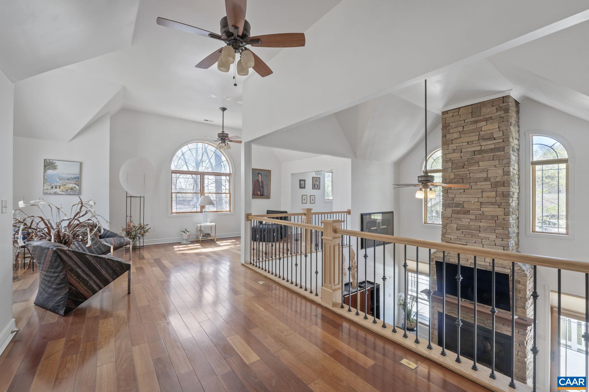 LAKE MONTICELLO - Residential