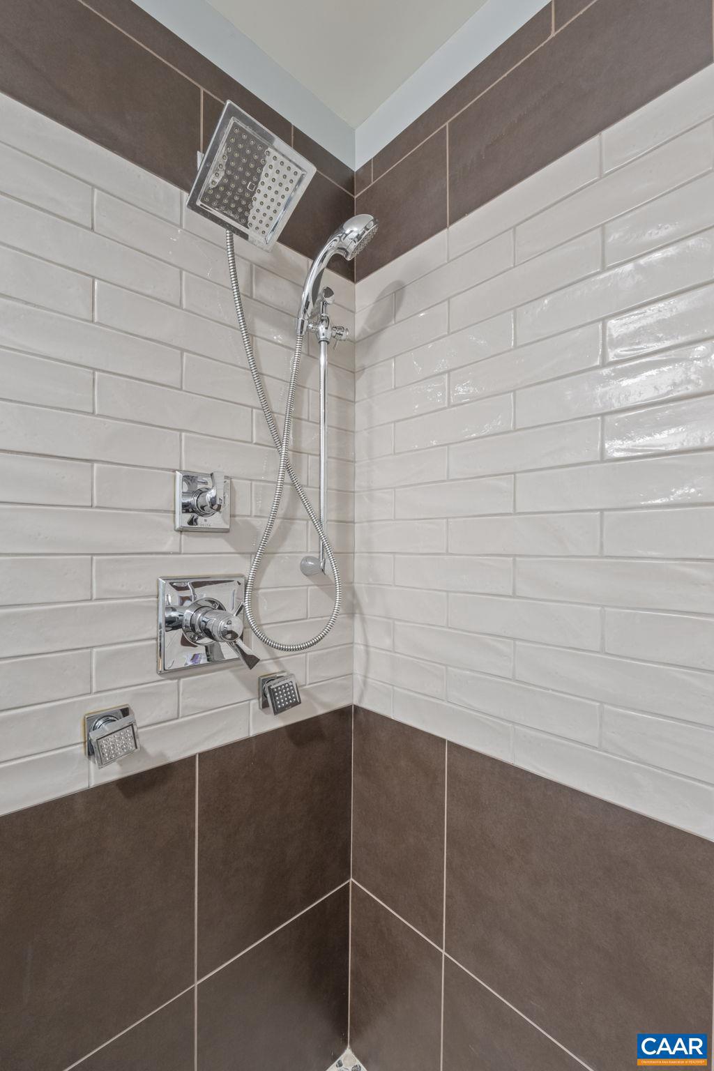 LAKE MONTICELLO - Residential