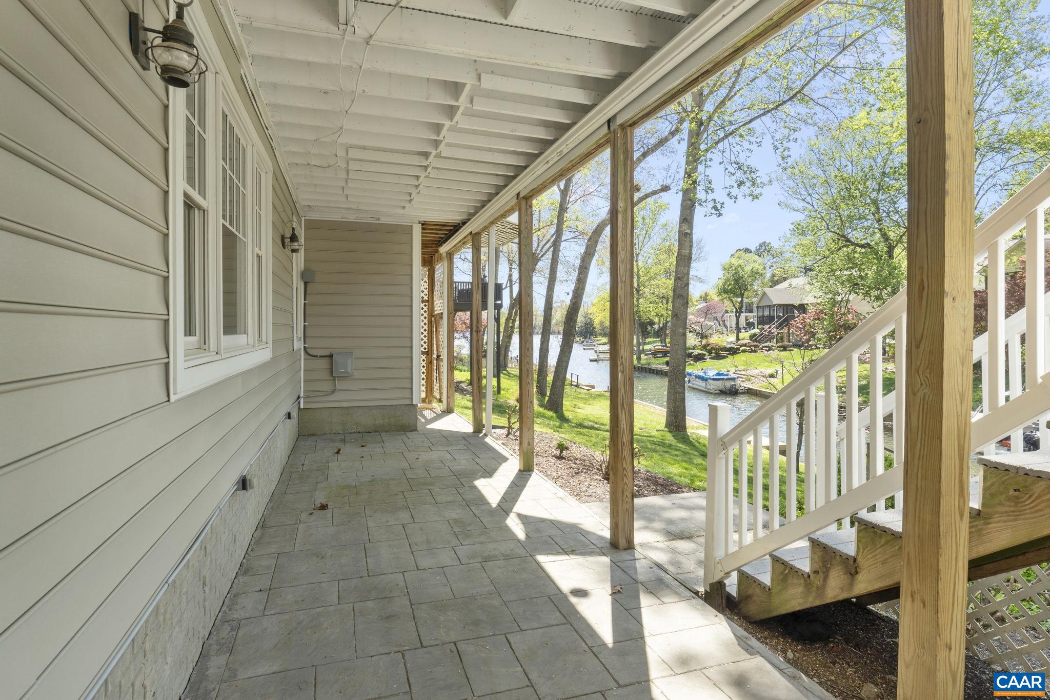 LAKE MONTICELLO - Residential