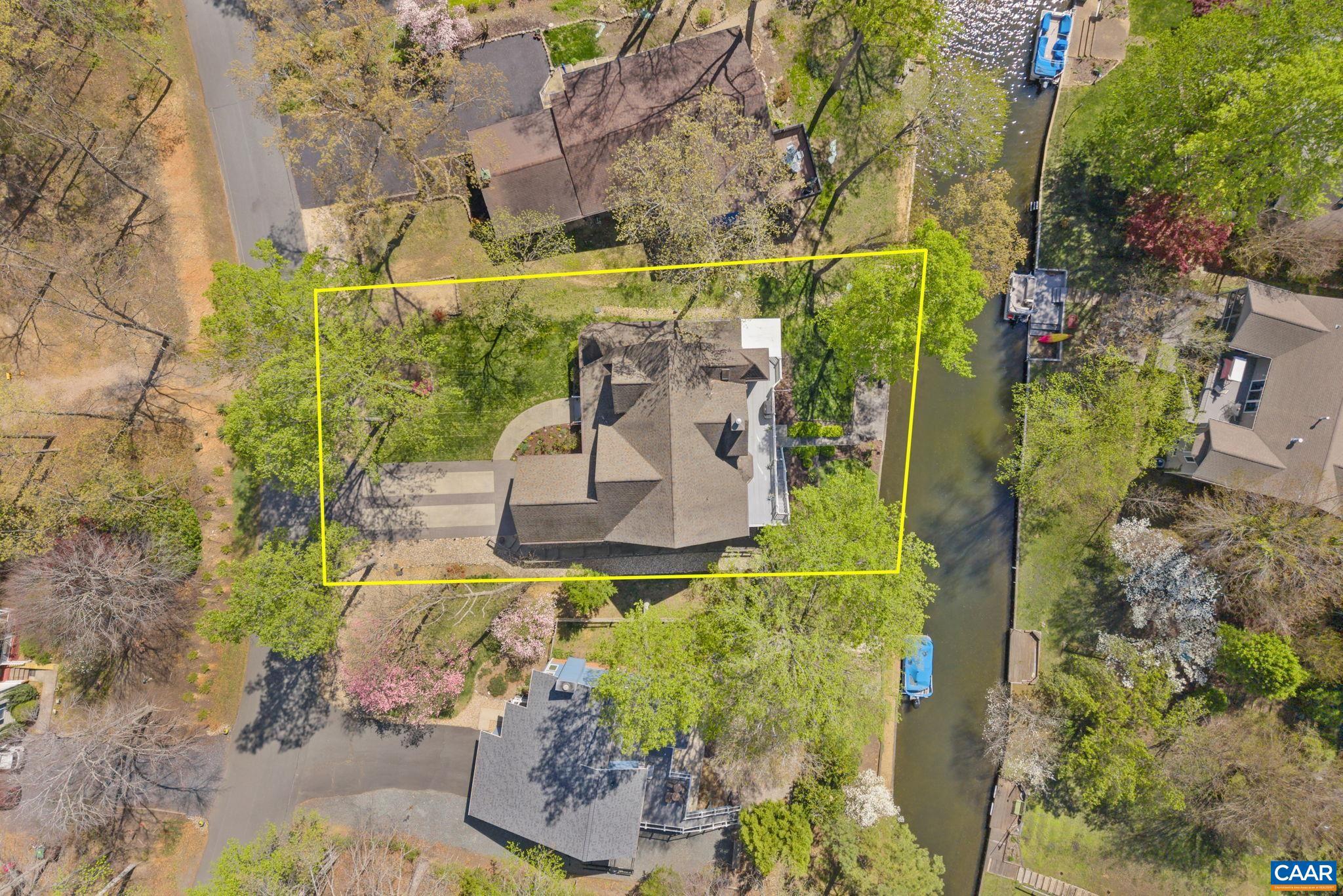 LAKE MONTICELLO - Residential