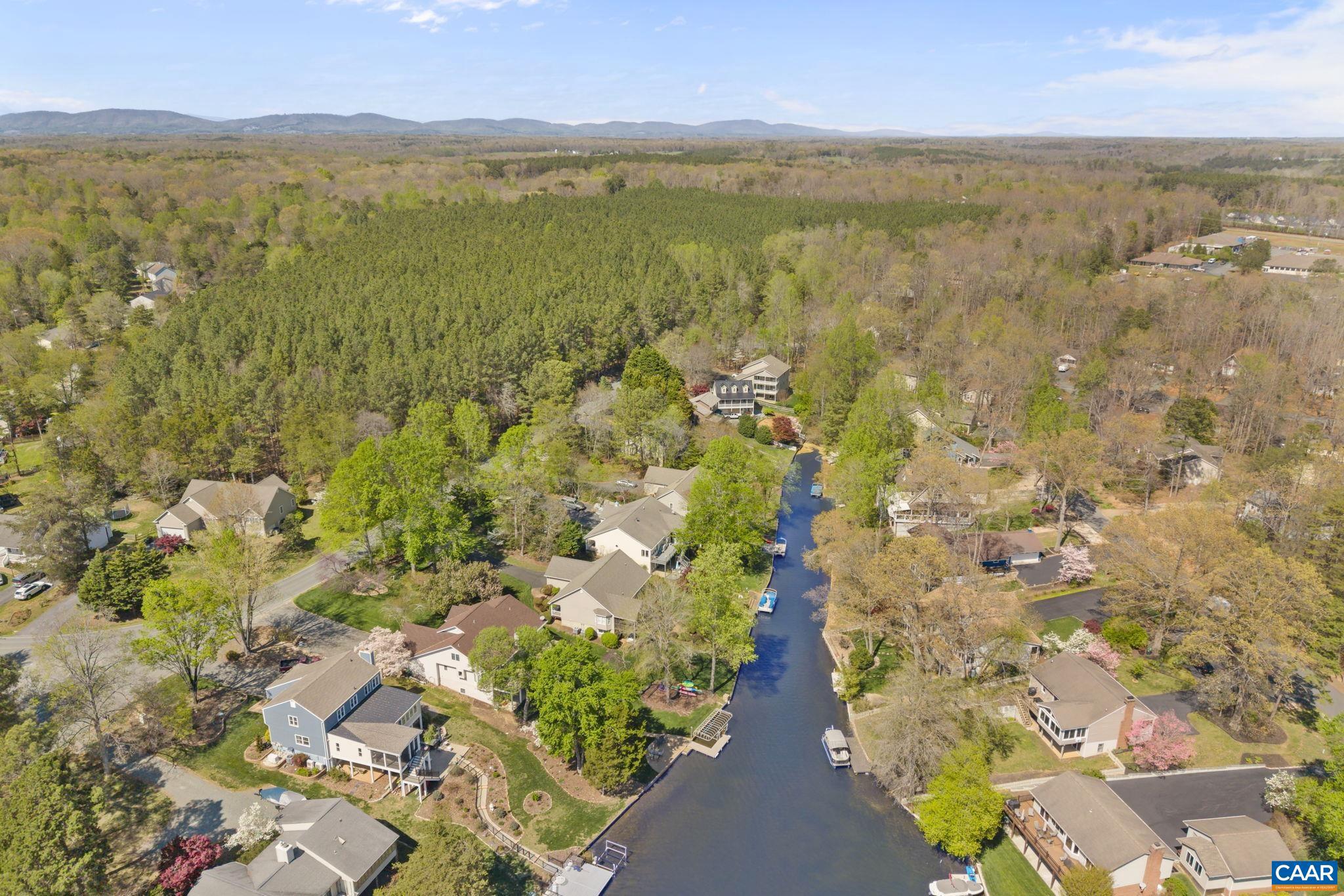 LAKE MONTICELLO - Residential