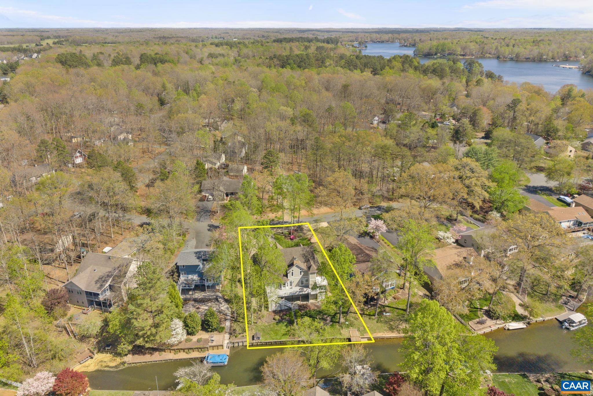 LAKE MONTICELLO - Residential