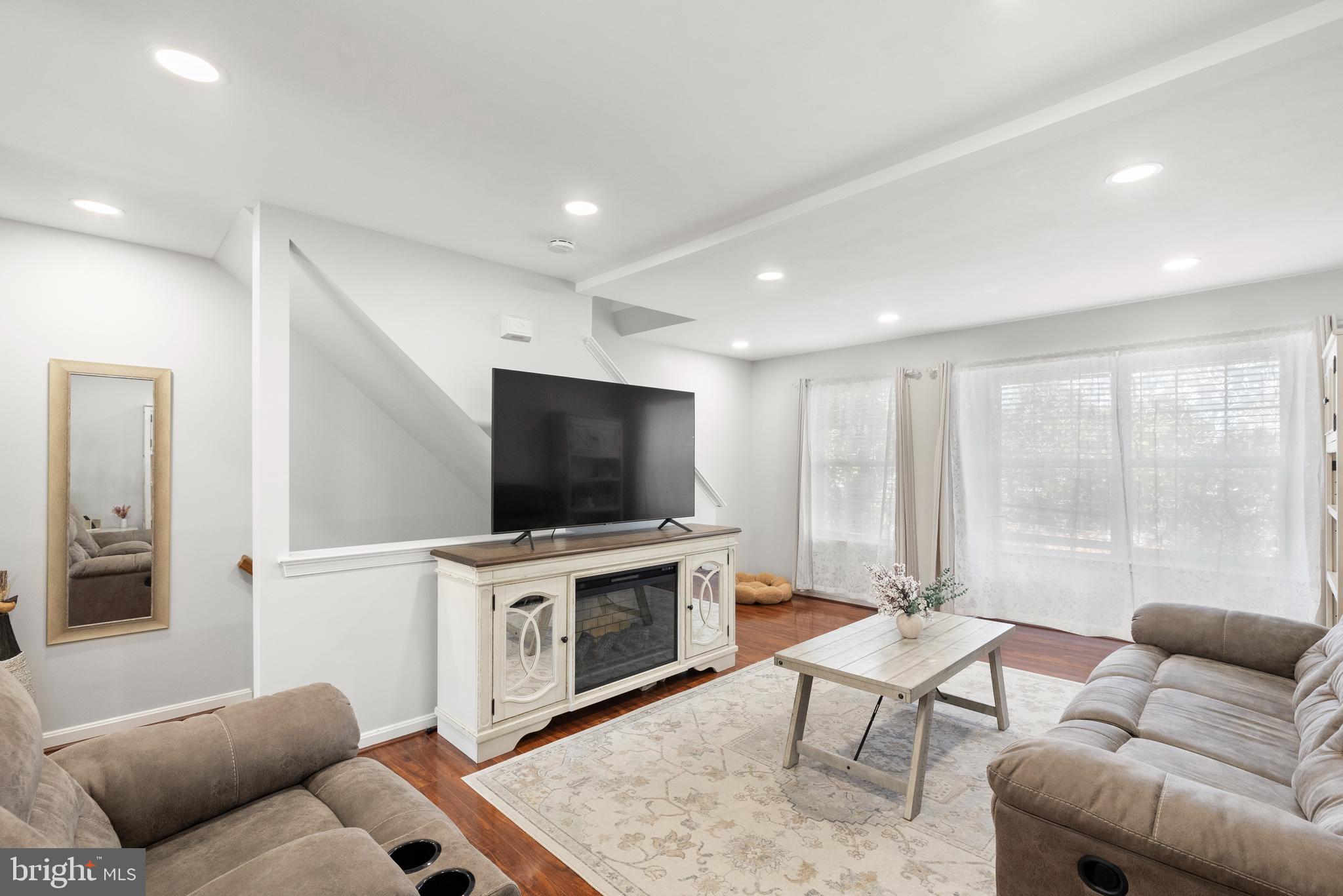 14291 NEWBERN LOOP