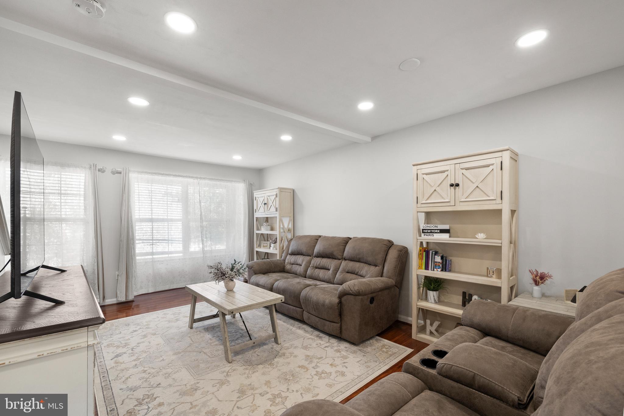 14291 NEWBERN LOOP