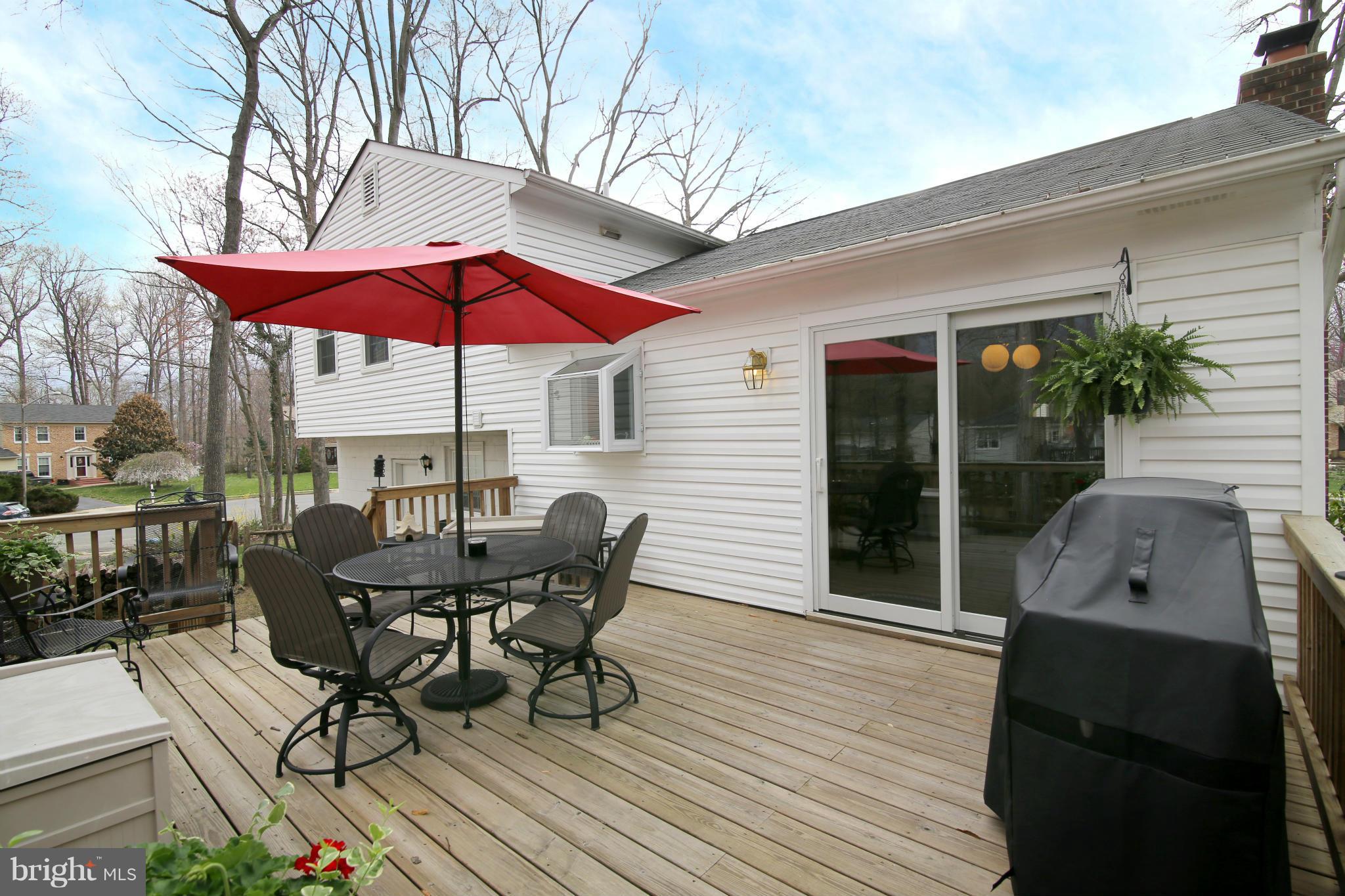 LAKE RIDGE/PROMONTRY OAK - Residential