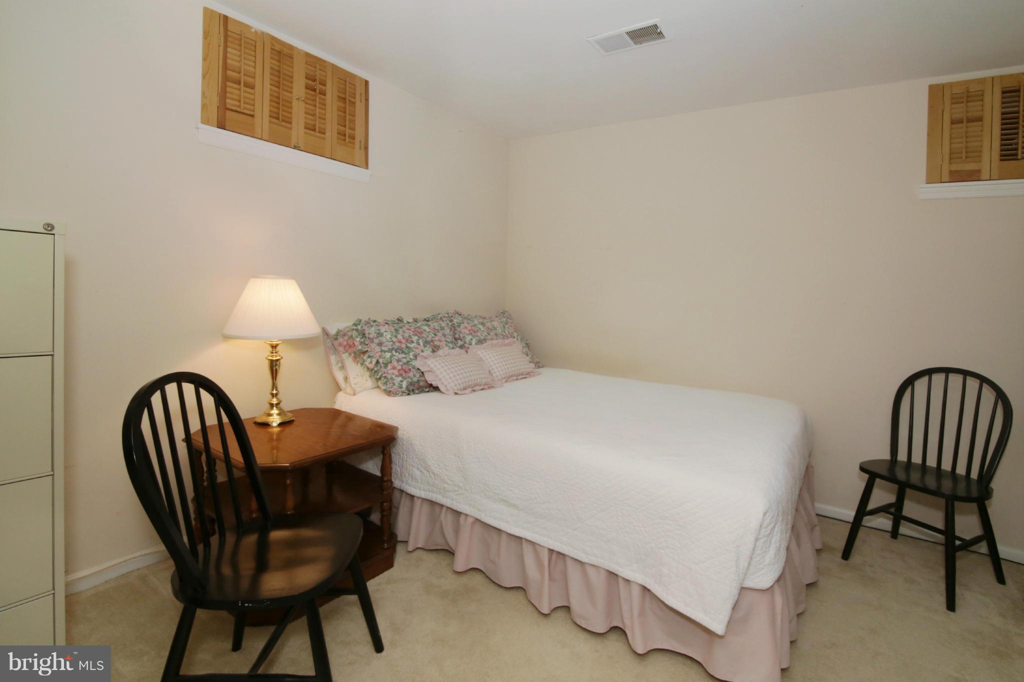 LAKE RIDGE/PROMONTRY OAK - Residential