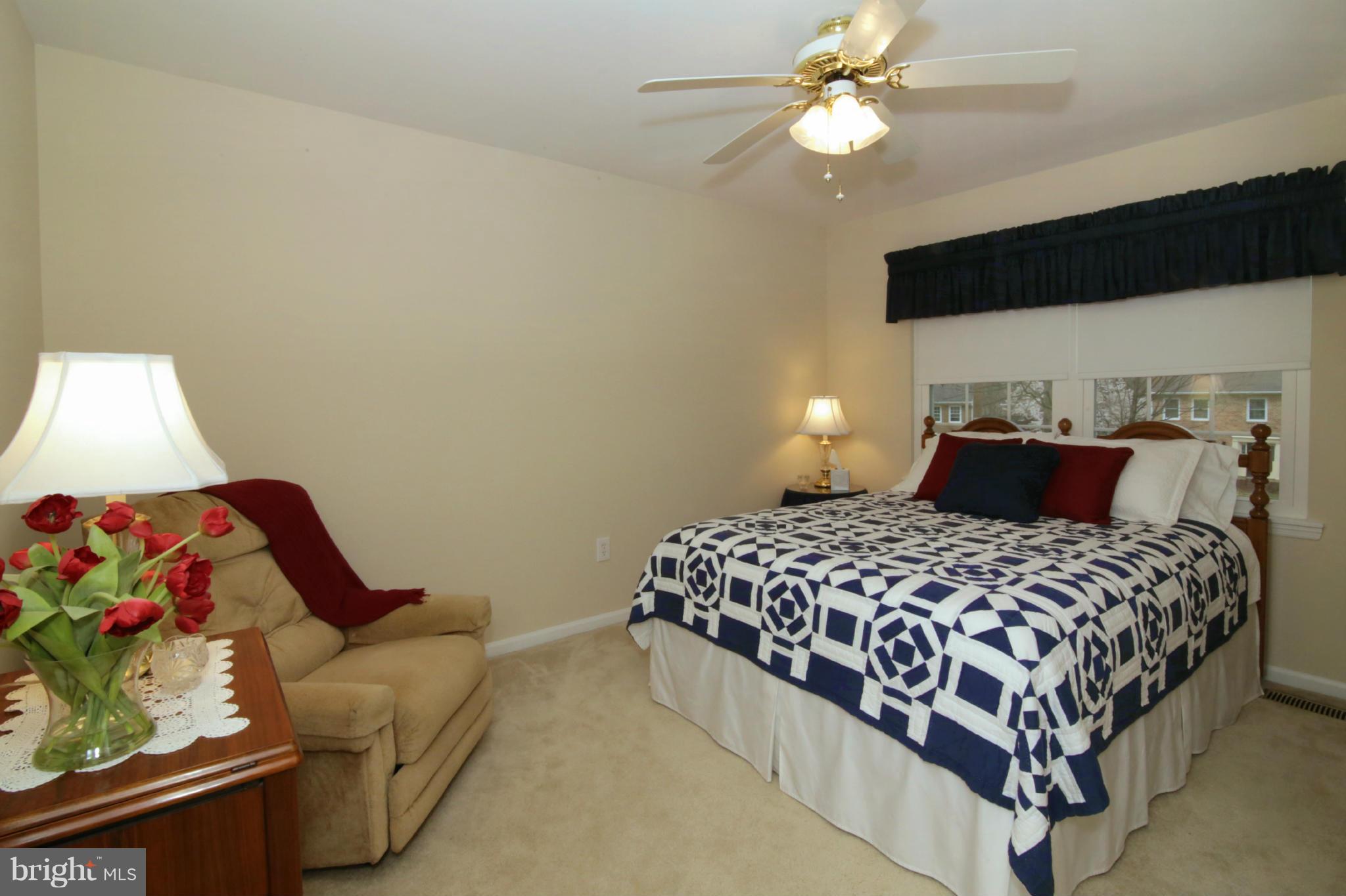 LAKE RIDGE/PROMONTRY OAK - Residential