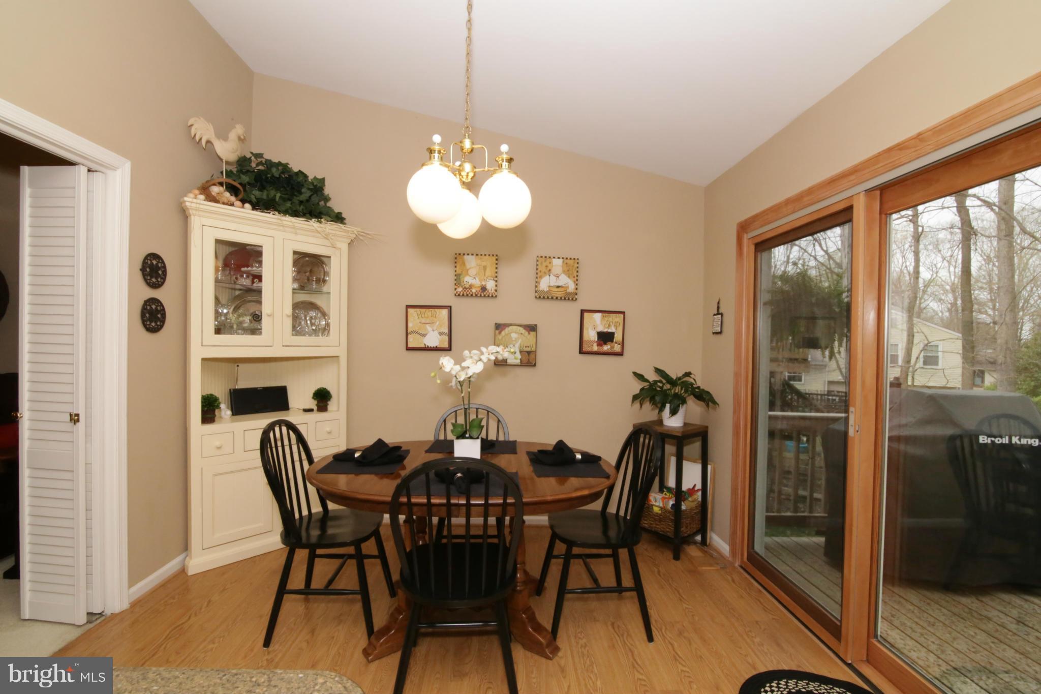 LAKE RIDGE/PROMONTRY OAK - Residential