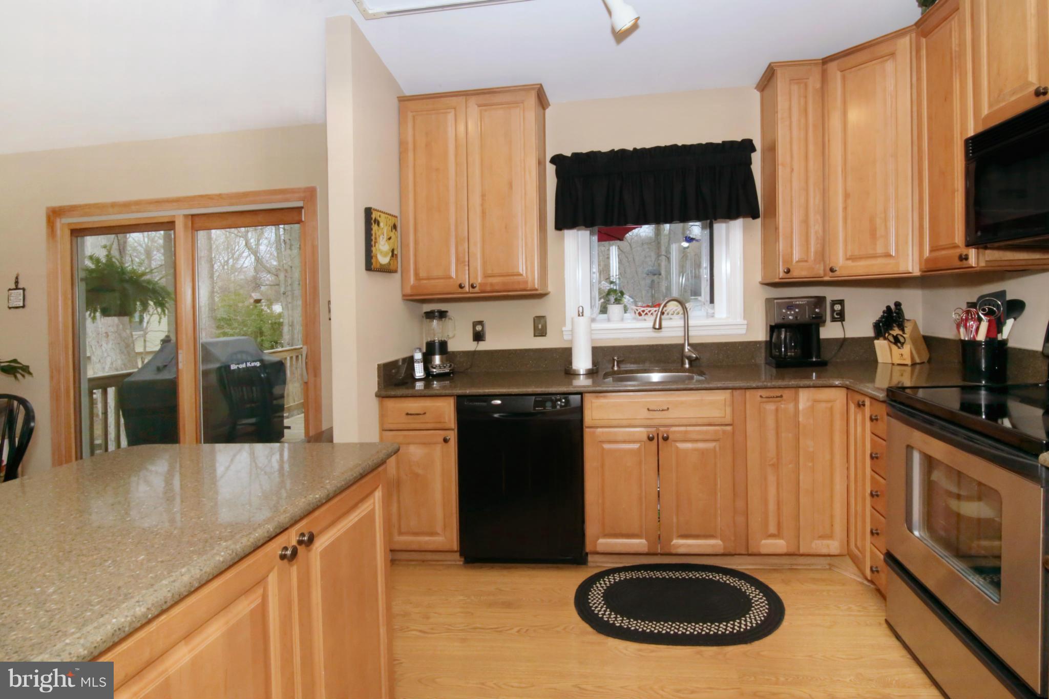 LAKE RIDGE/PROMONTRY OAK - Residential