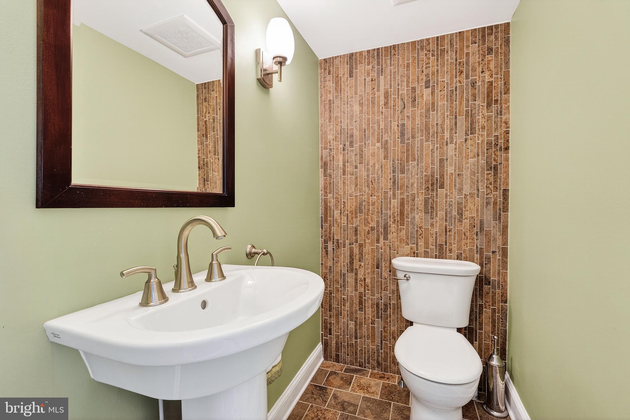 YARDLEY RUN - Residential