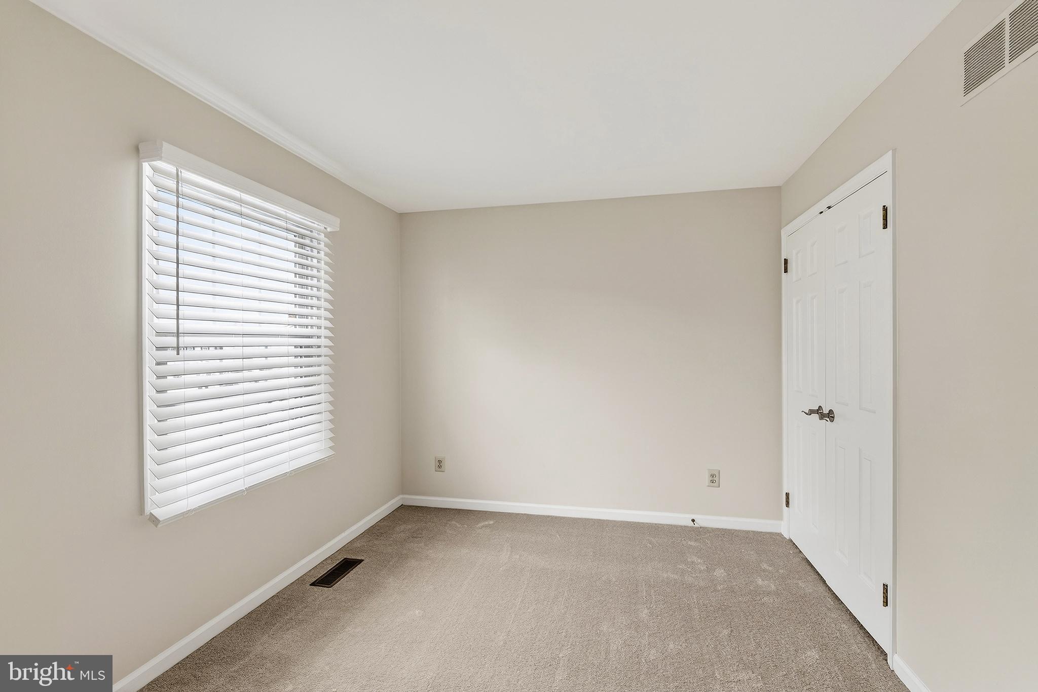 YARDLEY RUN - Residential