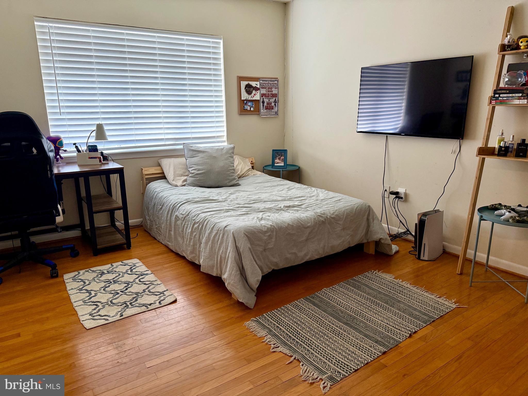 REGENCY SQUARE - Residential