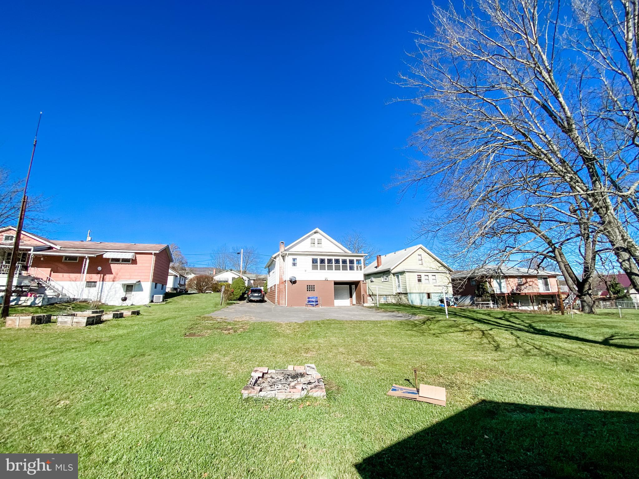 CRESAPTOWN - Residential