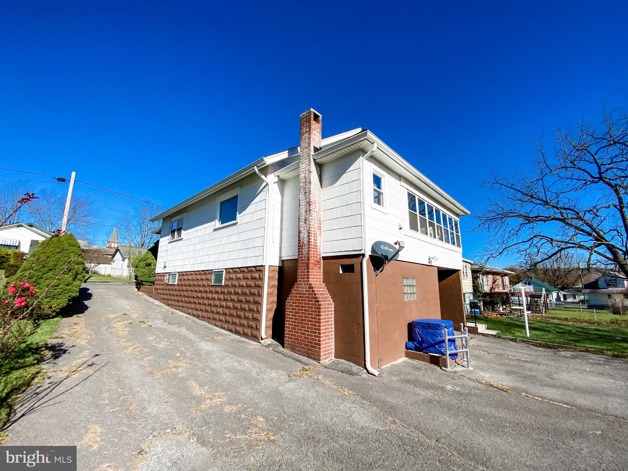 CRESAPTOWN - Residential