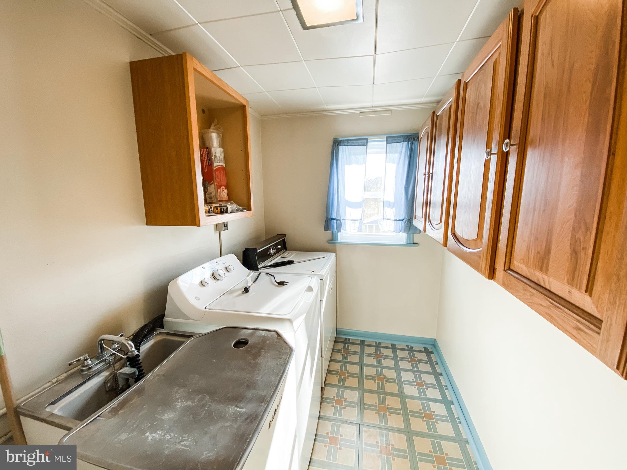 CRESAPTOWN - Residential