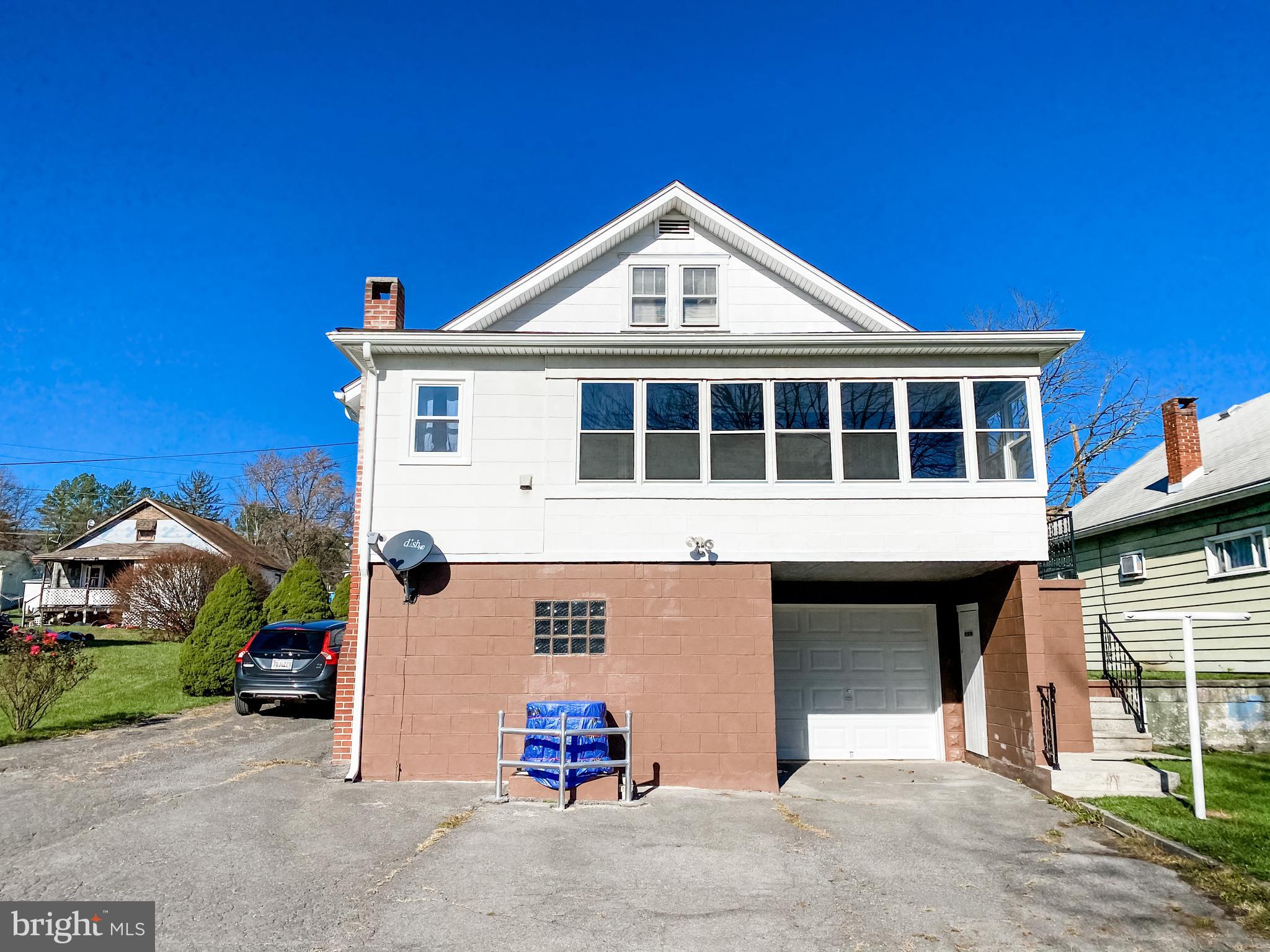 CRESAPTOWN - Residential