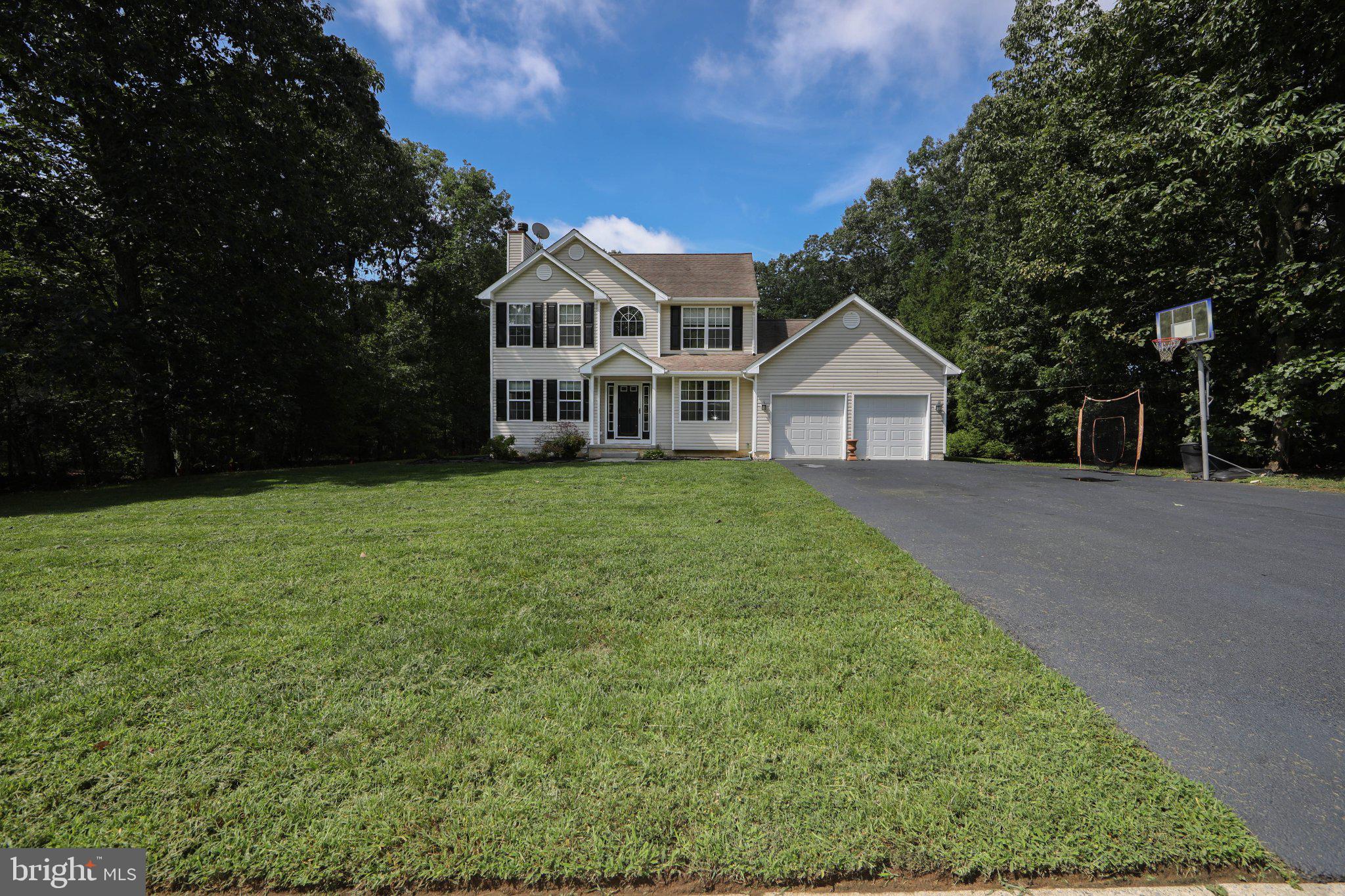 671 LANTERN WAY