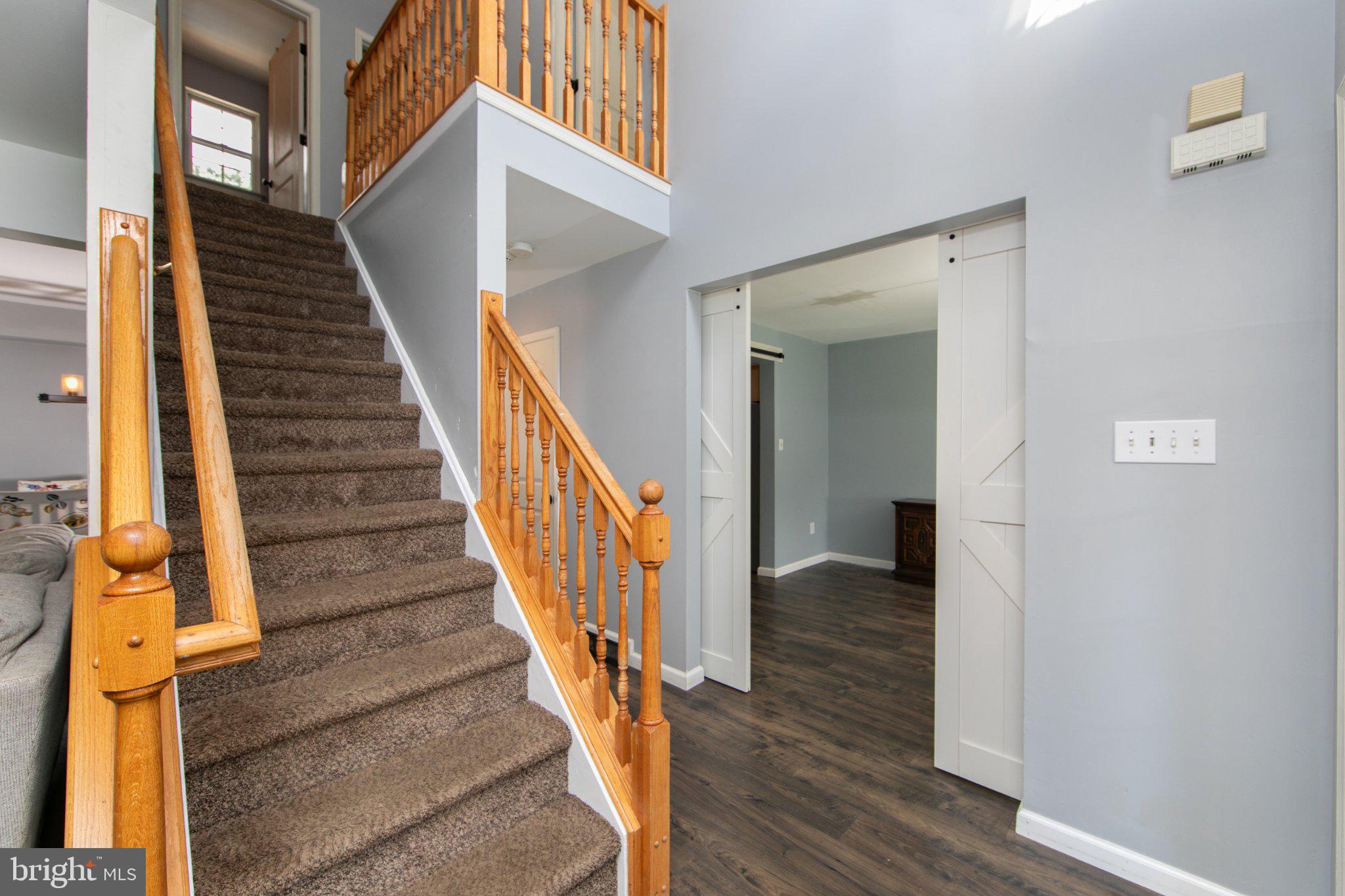 671 LANTERN WAY