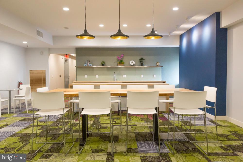 CENTER CITY - Residential Lease