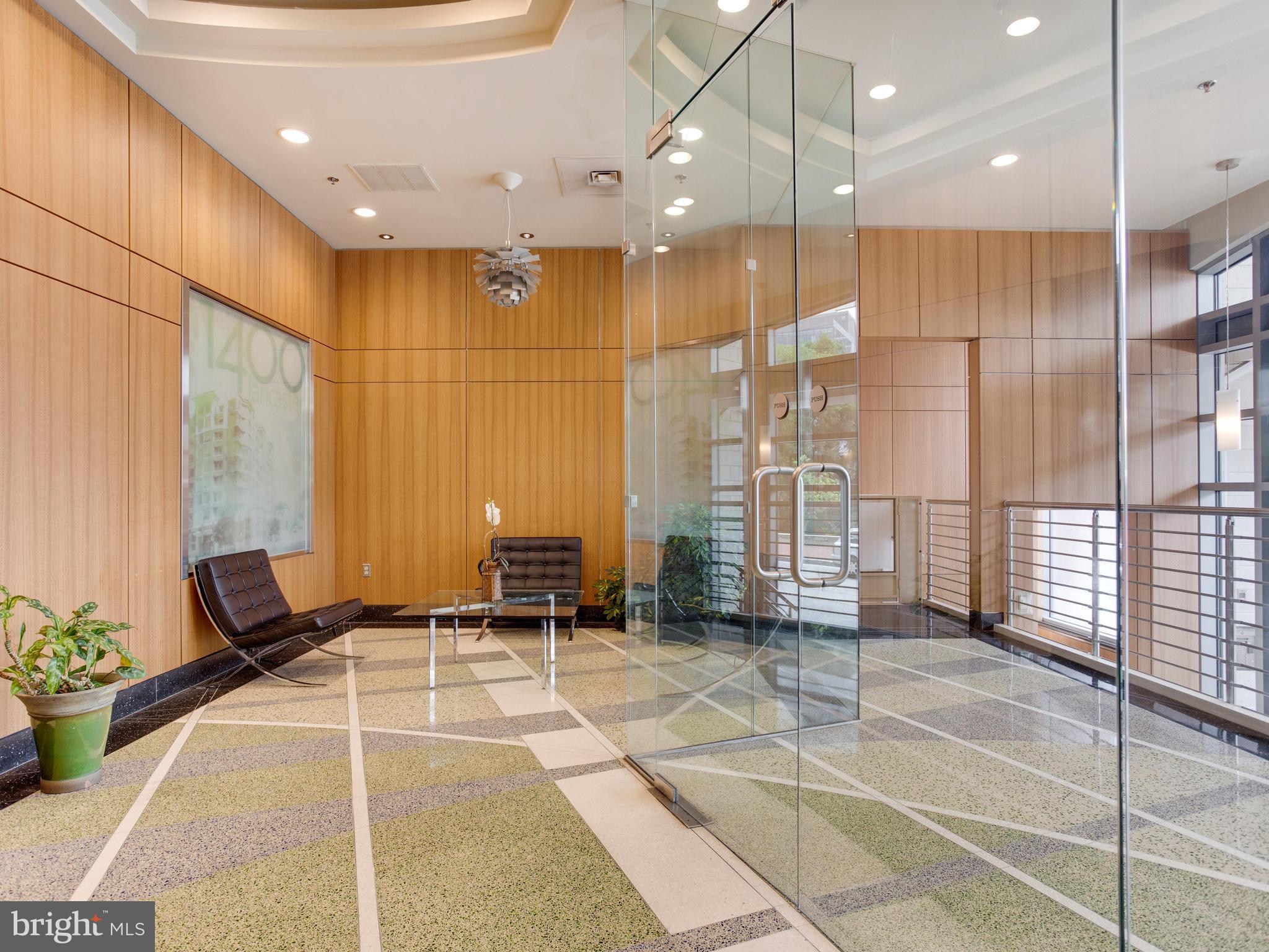 HARBOR EAST - Residential