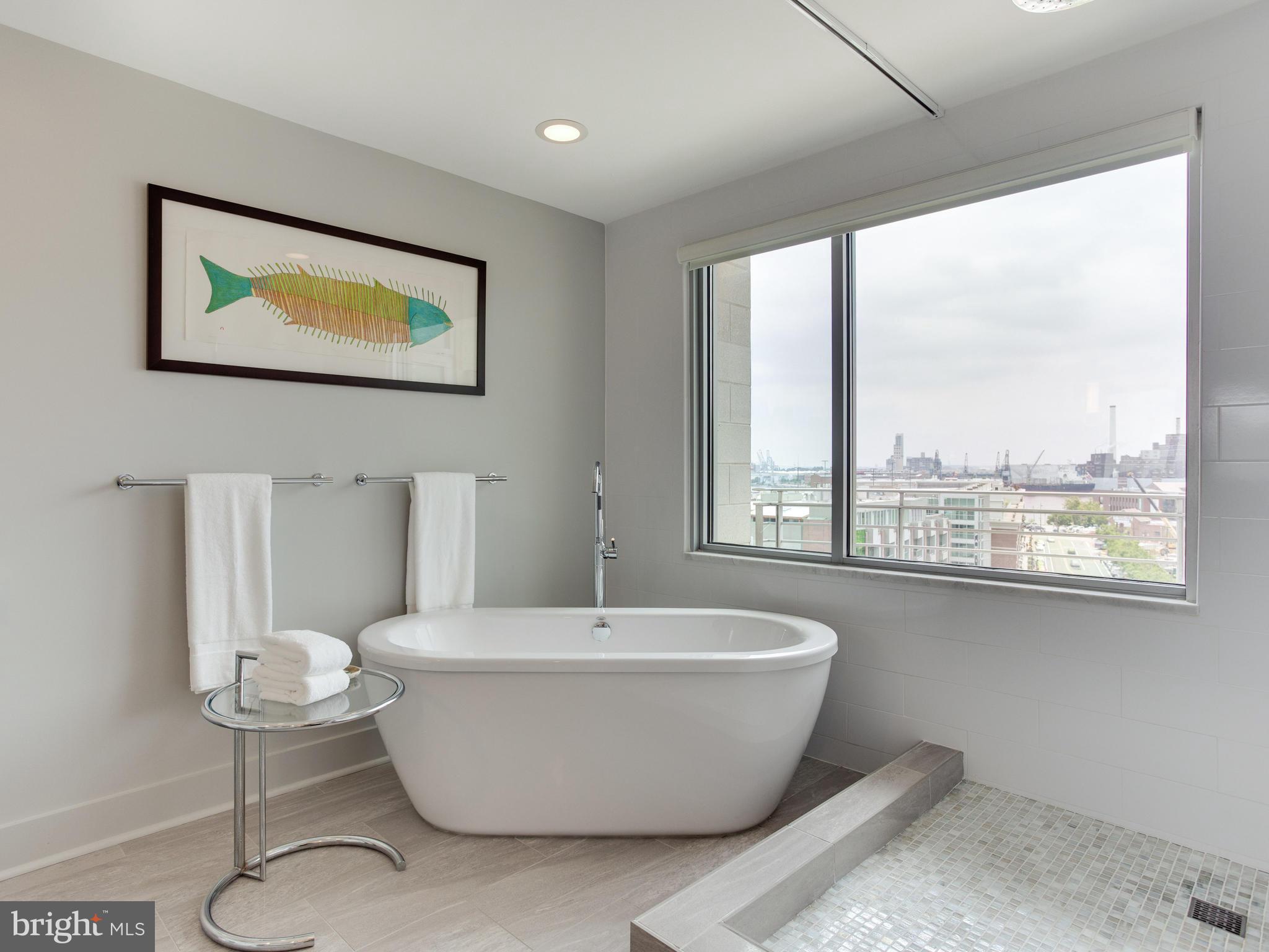 HARBOR EAST - Residential