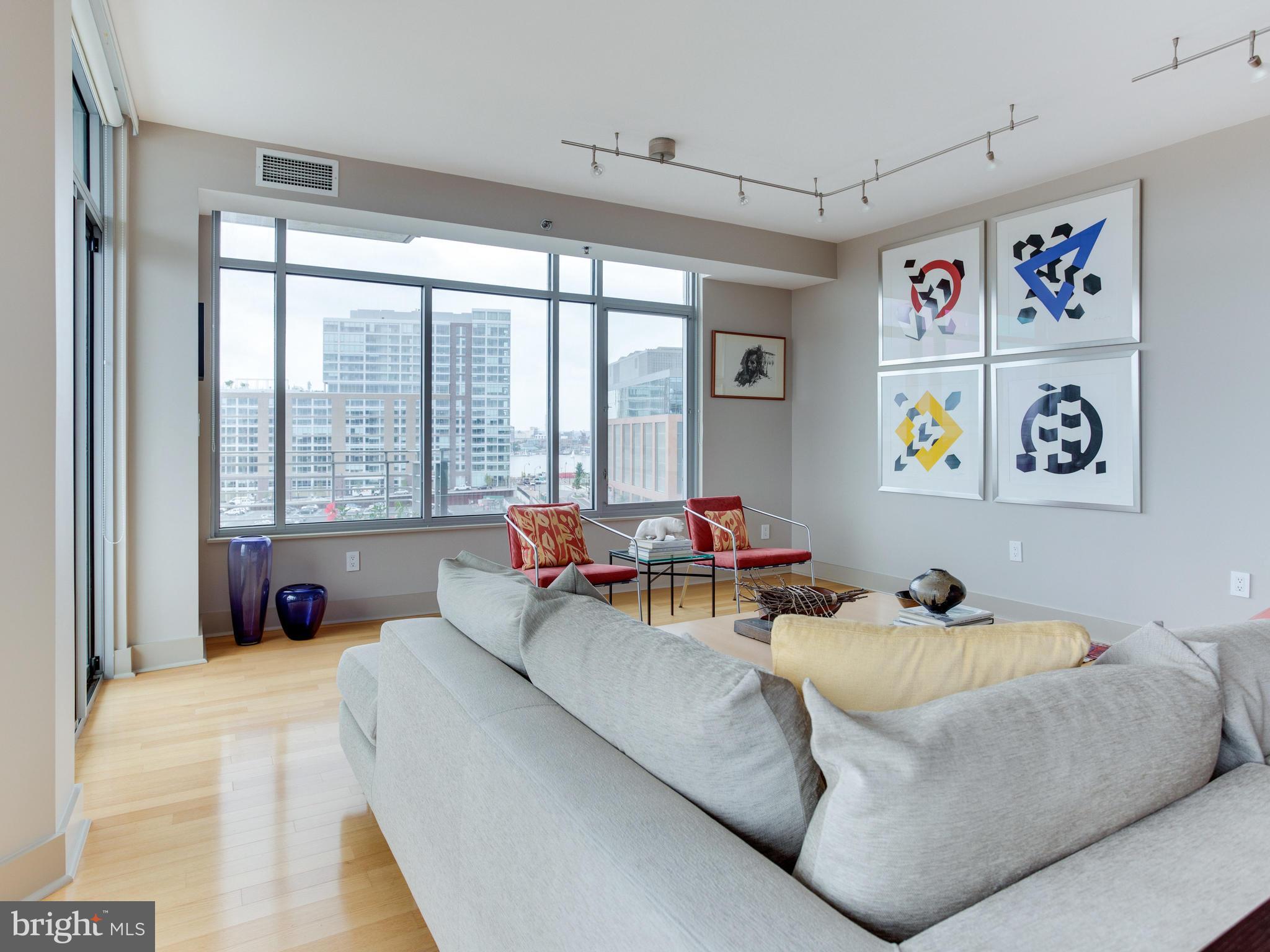 HARBOR EAST - Residential