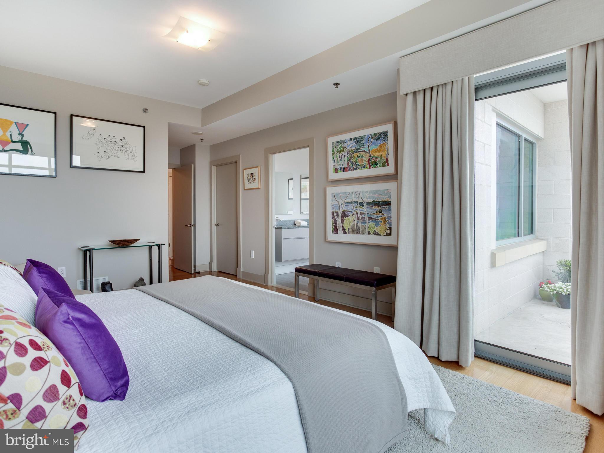 HARBOR EAST - Residential