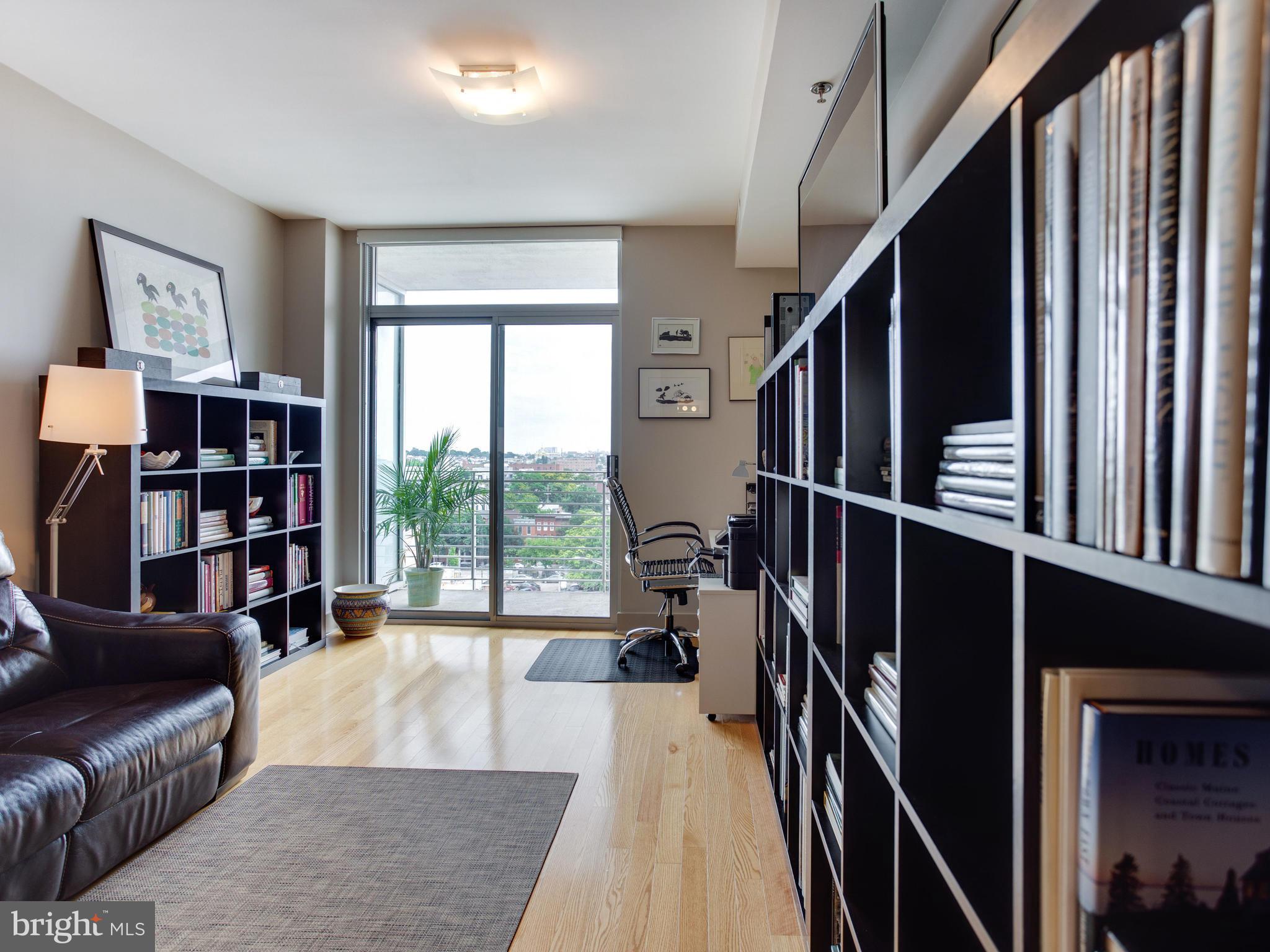 HARBOR EAST - Residential