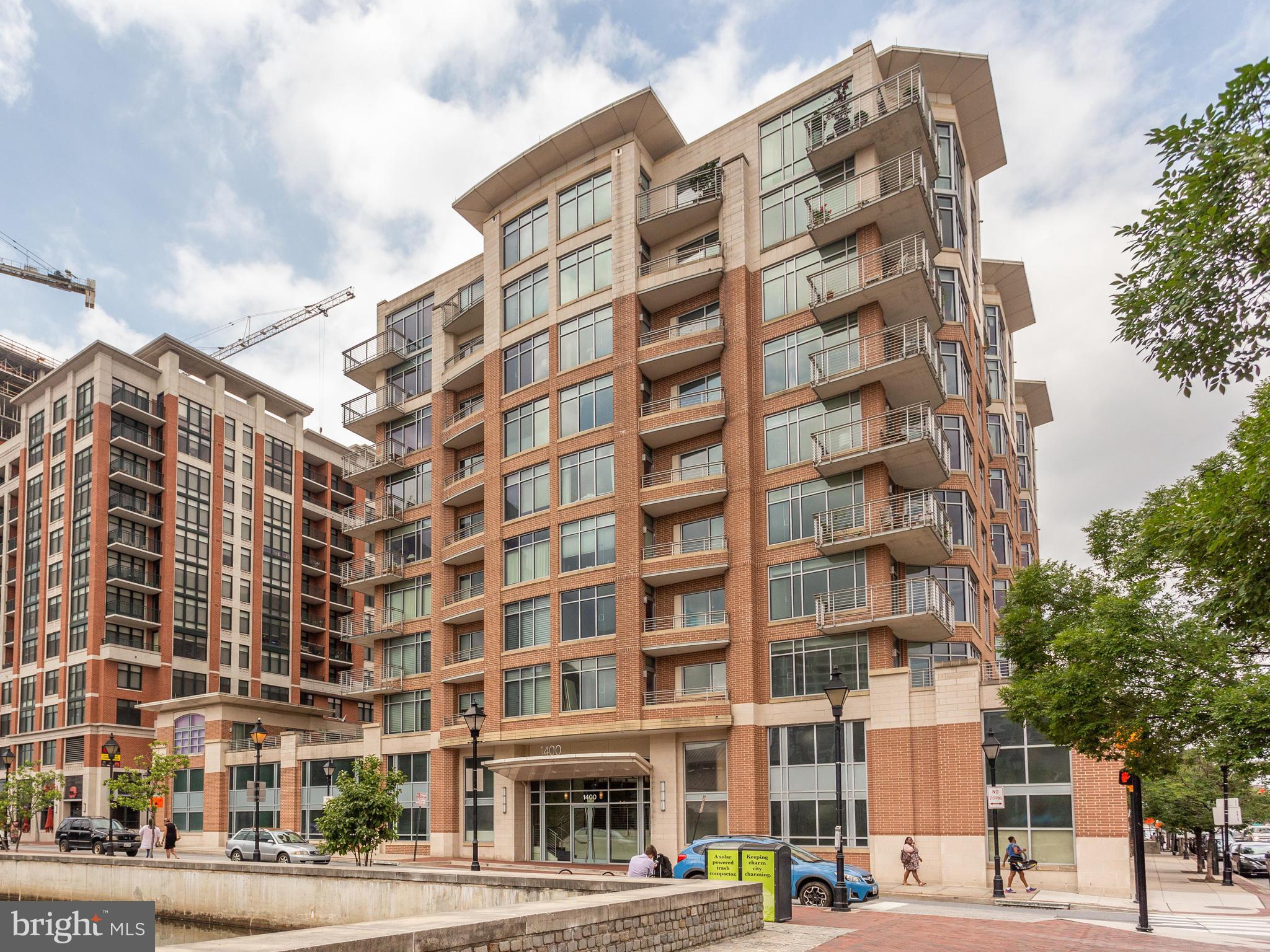 HARBOR EAST - Residential