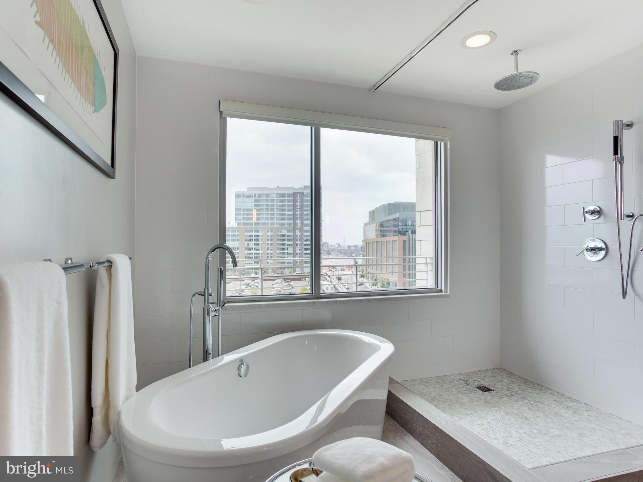 HARBOR EAST - Residential