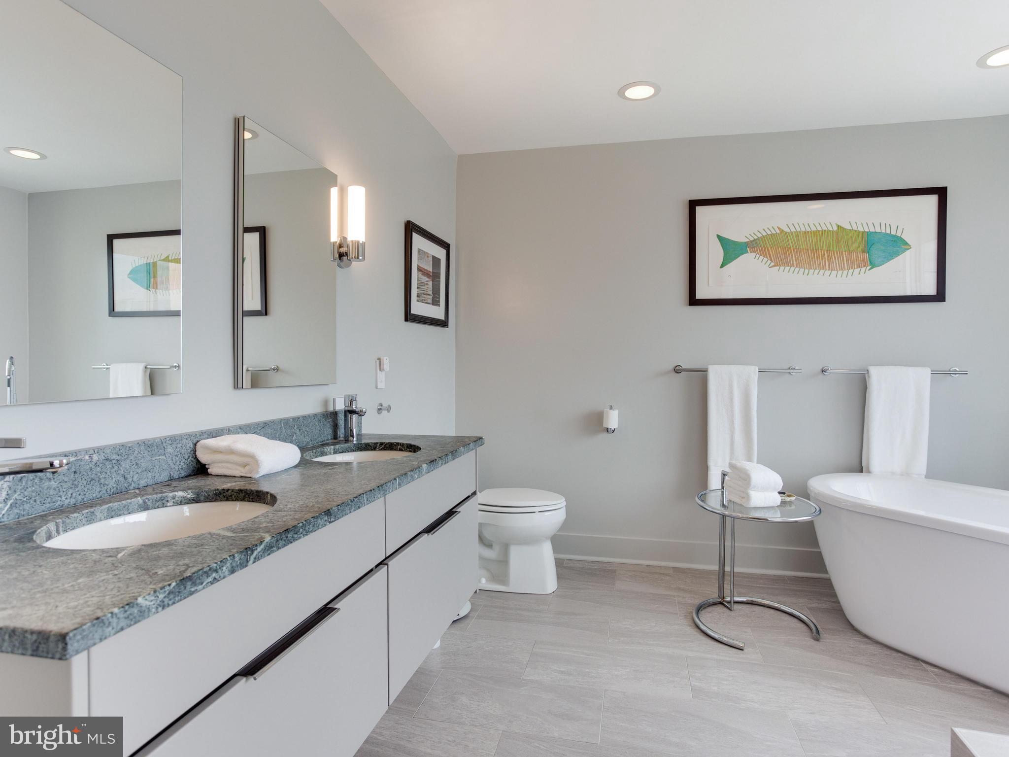 HARBOR EAST - Residential