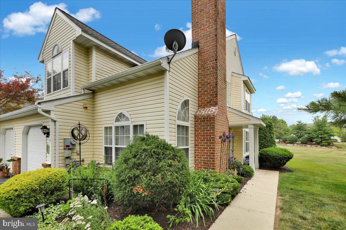 112 HICKORY LANE