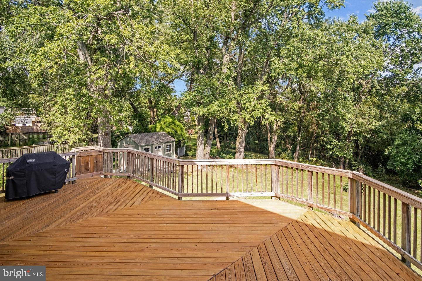 ROSE HILL MANOR - Residential Lease