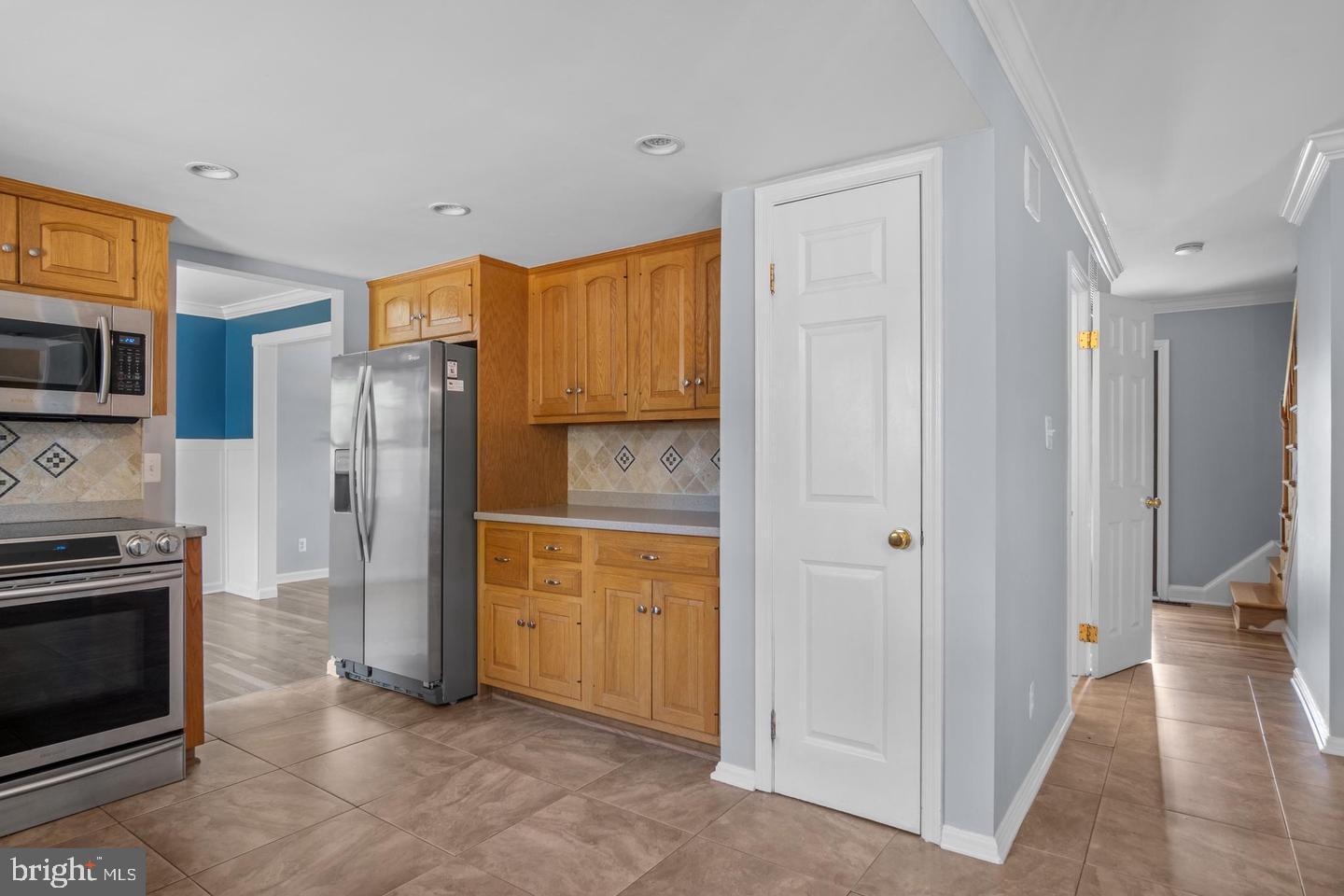 ROSE HILL MANOR - Residential Lease