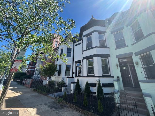 1713 4TH STREET NW