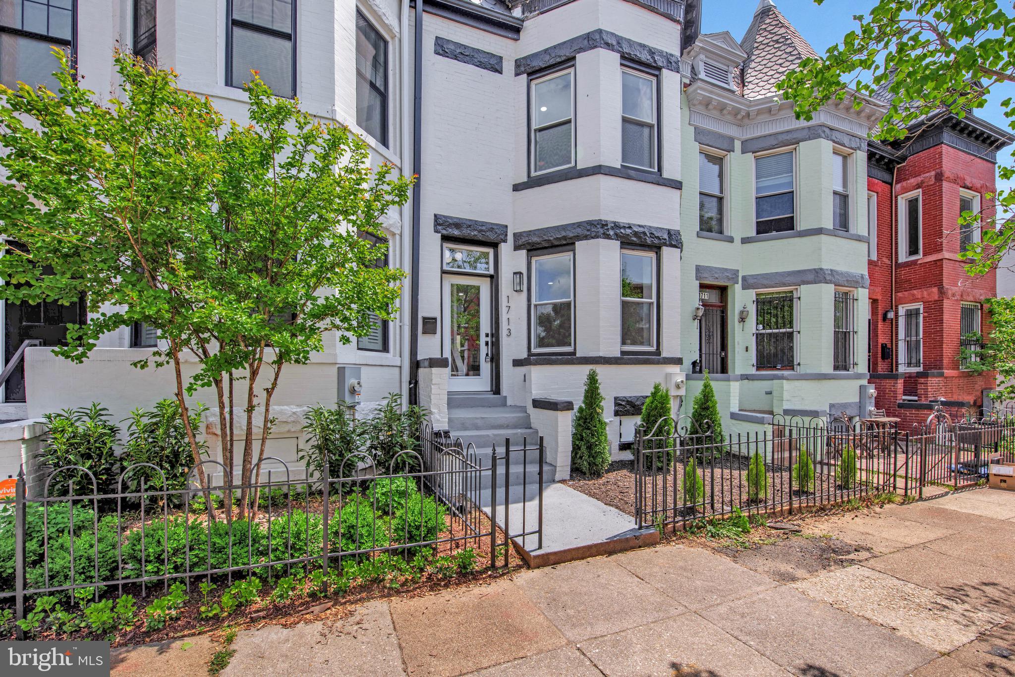 1713 4TH STREET NW