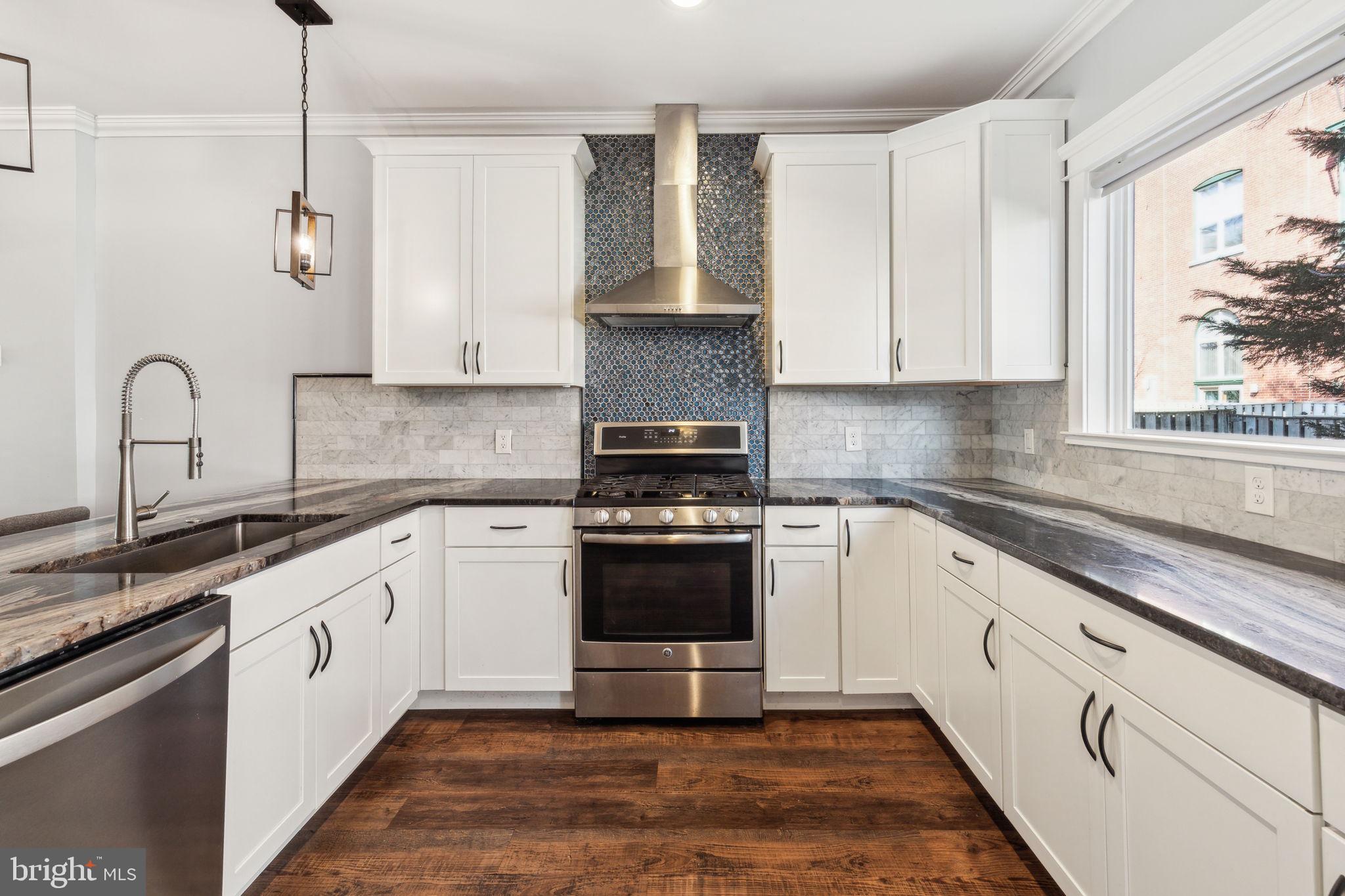 FAIRMOUNT - Residential