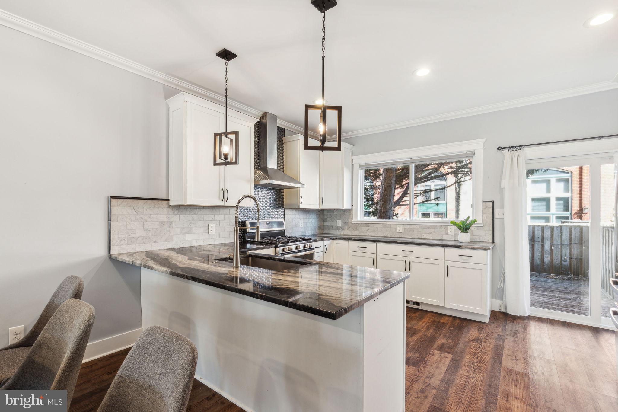 FAIRMOUNT - Residential