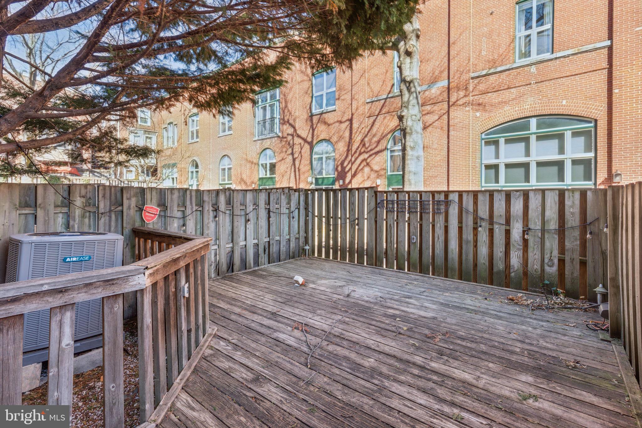 FAIRMOUNT - Residential