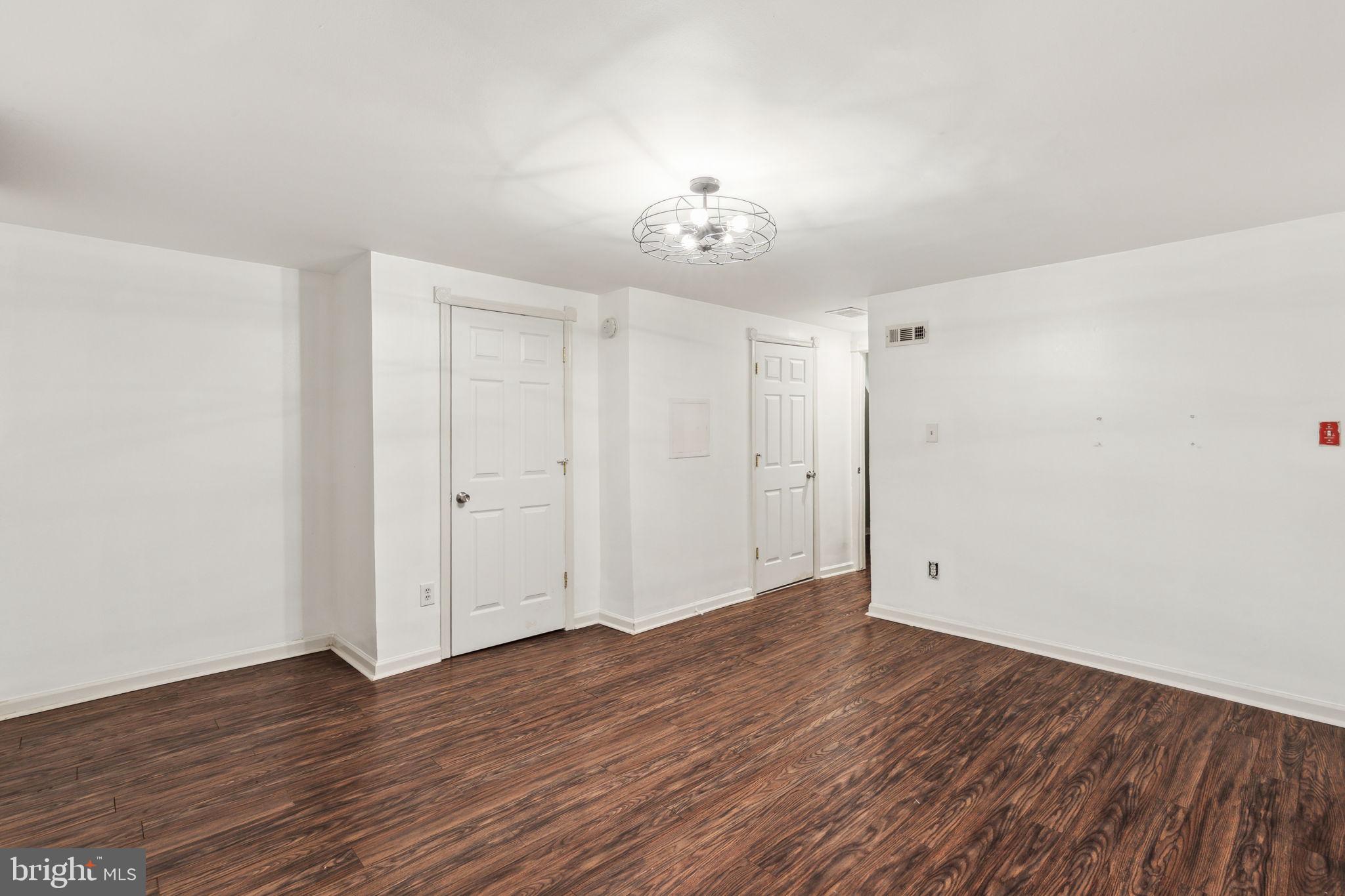 FAIRMOUNT - Residential