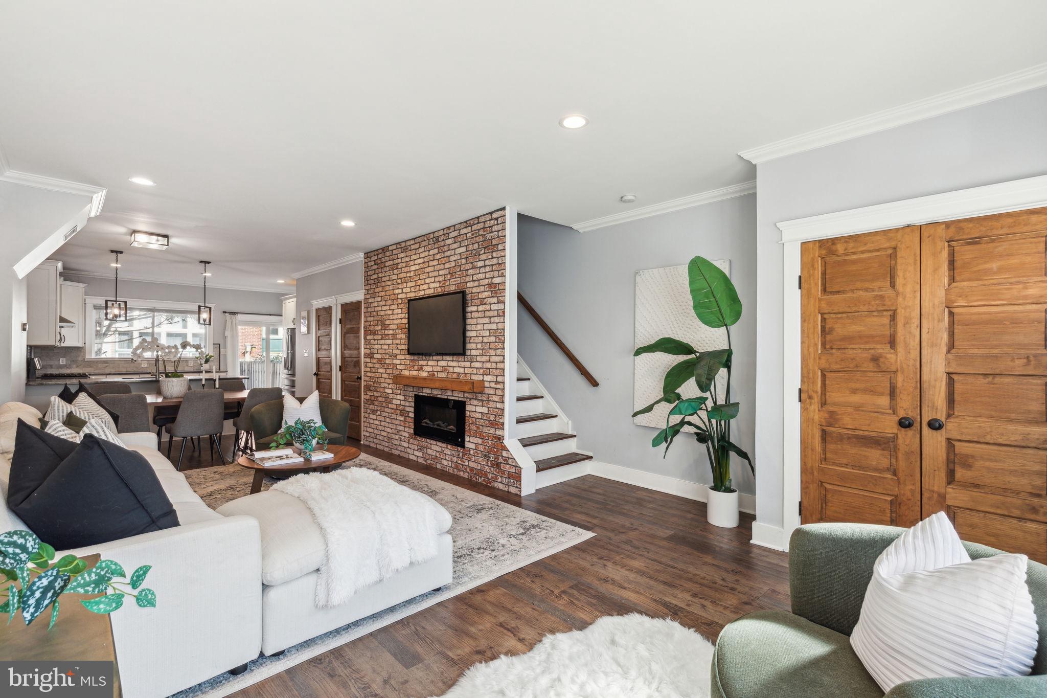 FAIRMOUNT - Residential