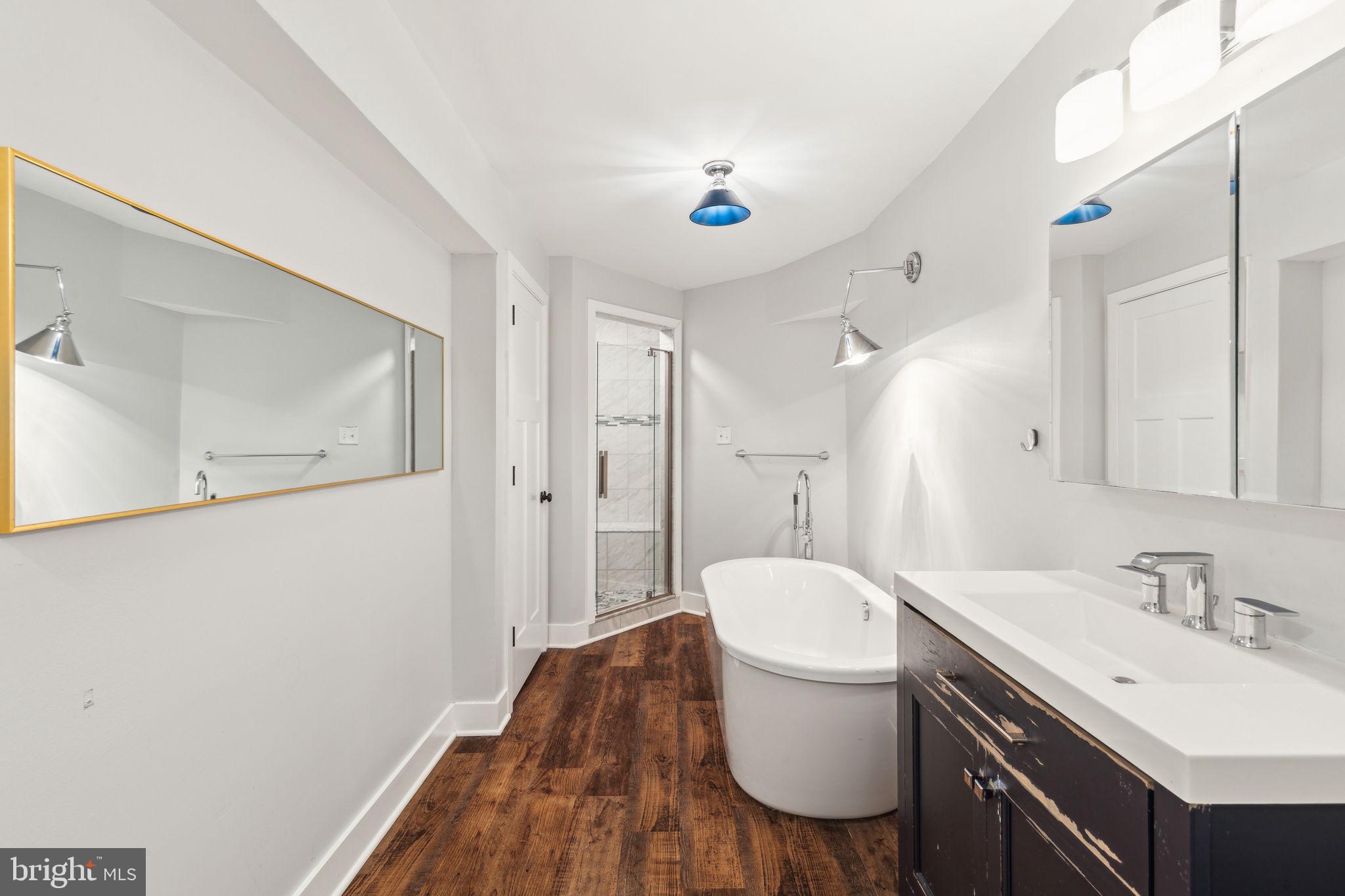 FAIRMOUNT - Residential