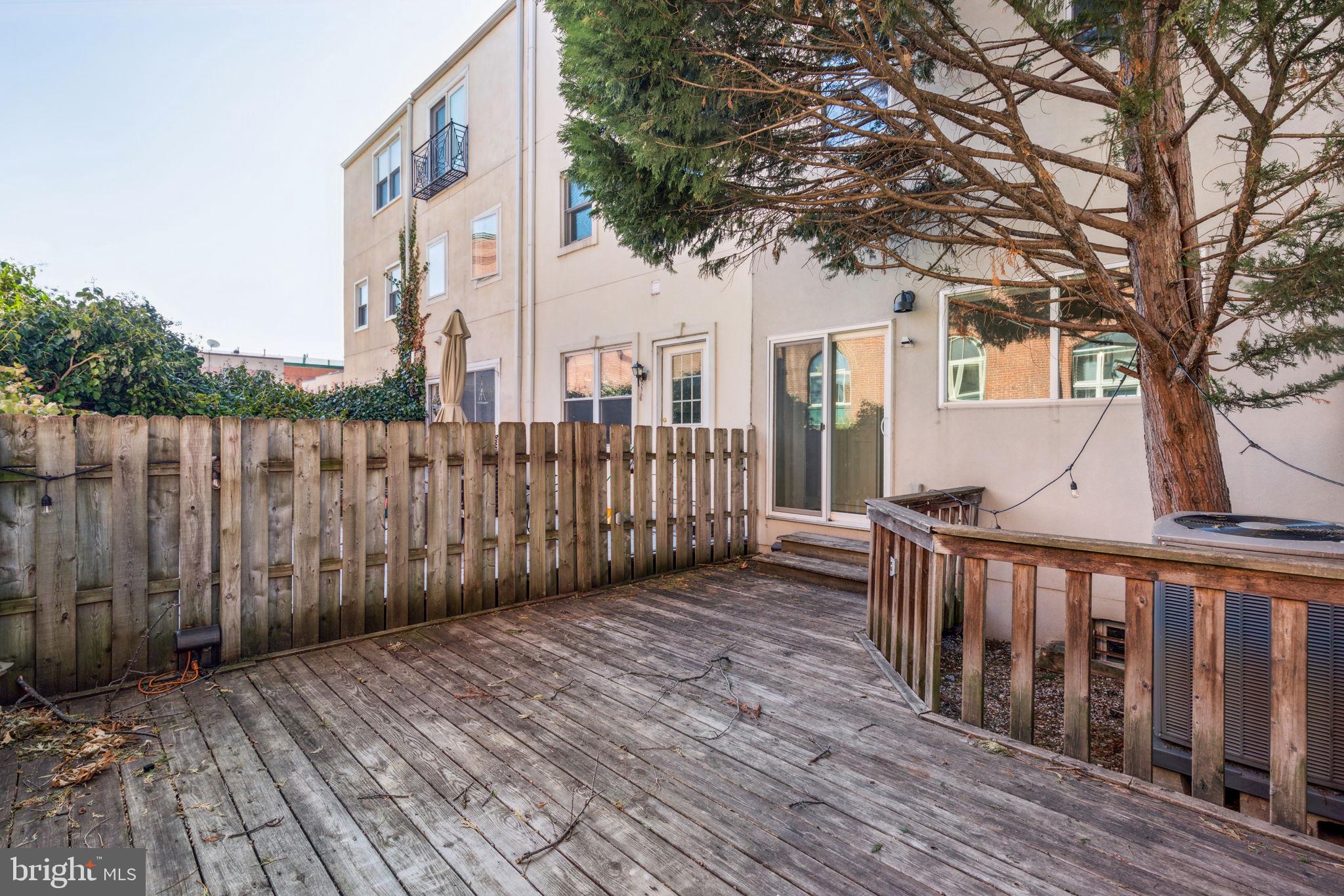 FAIRMOUNT - Residential