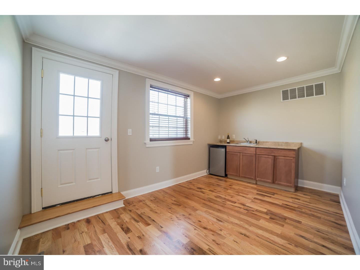 POINT BREEZE - Residential