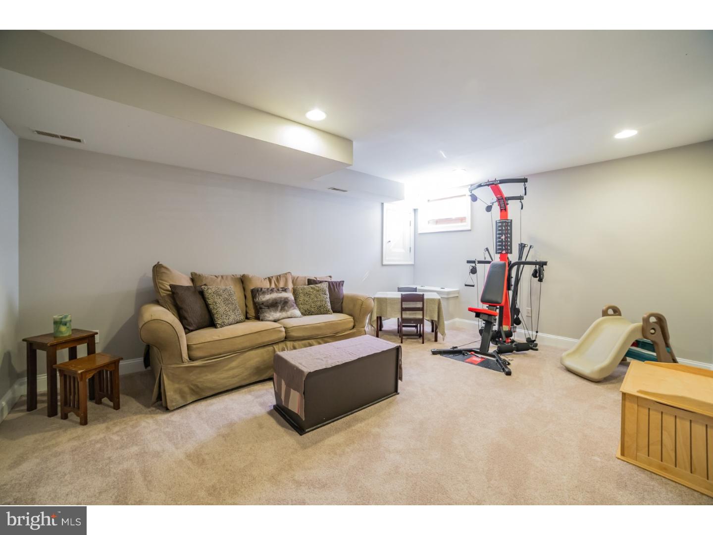 POINT BREEZE - Residential